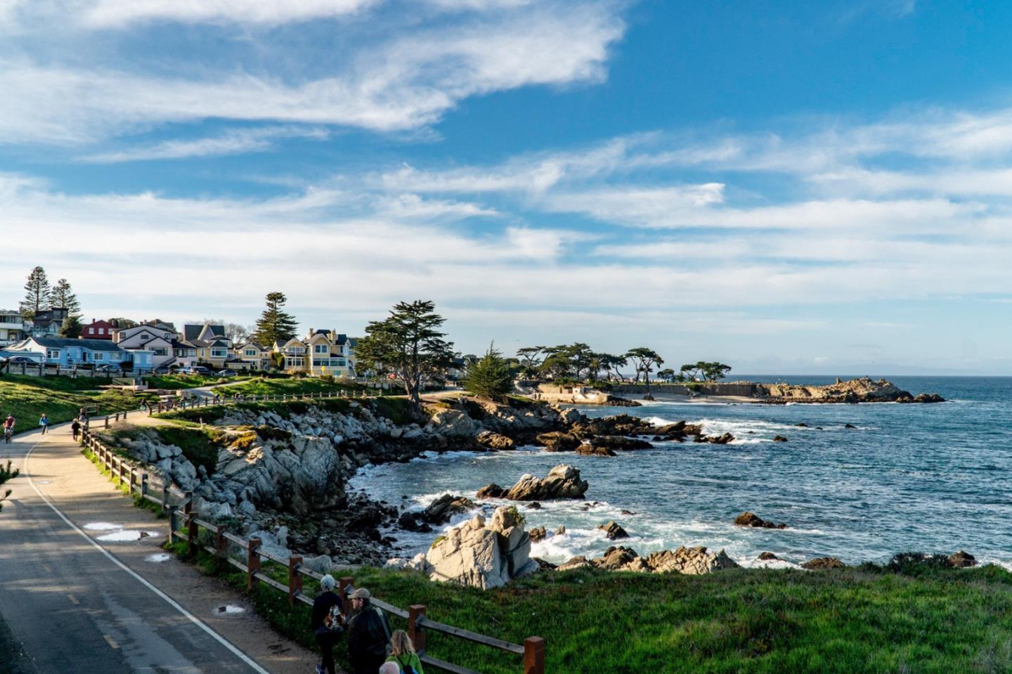 Detail Gallery Image 16 of 17 For 520 Lighthouse Ave #301,  Pacific Grove,  CA 93950 - 2 Beds | 2/1 Baths