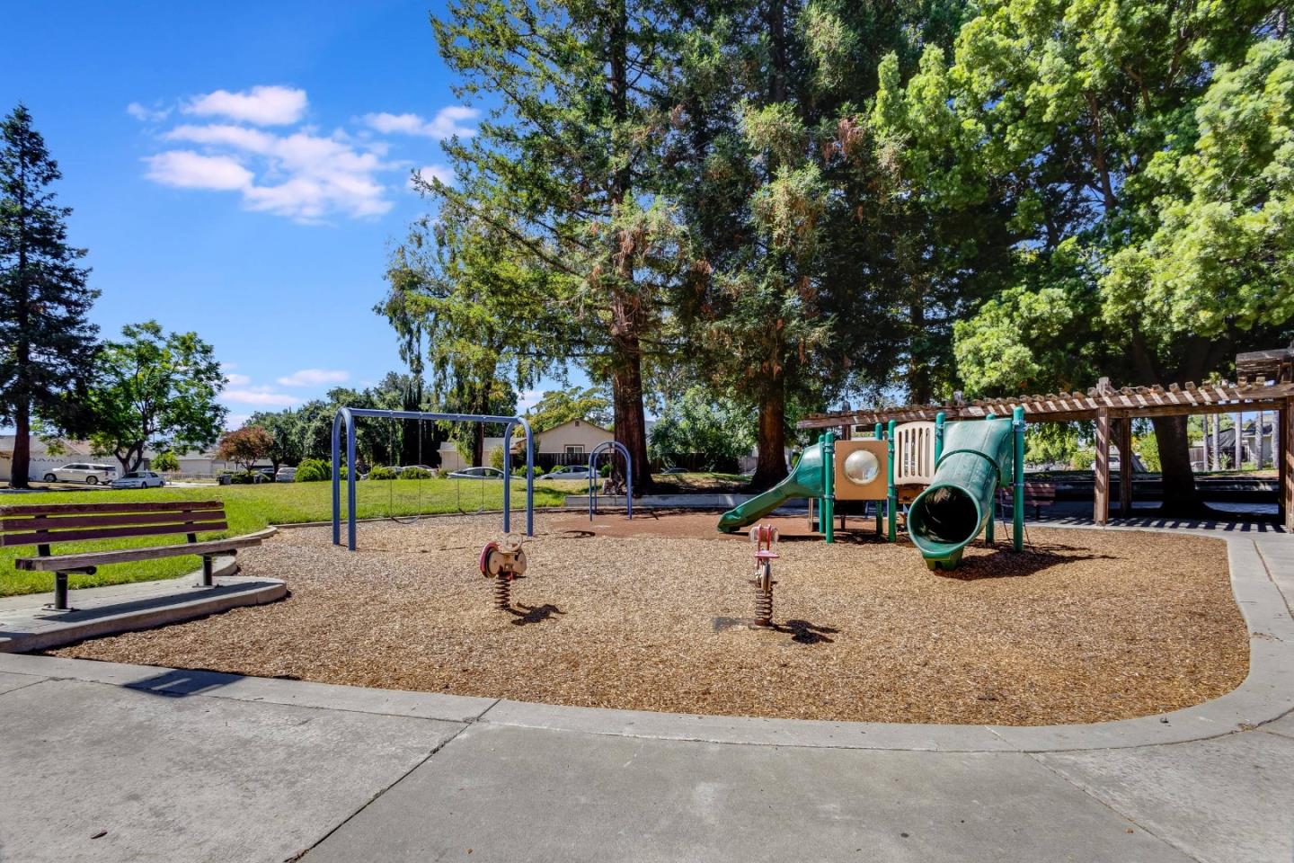 Detail Gallery Image 37 of 37 For 5532 Sunny Oaks Dr, San Jose,  CA 95123 - 4 Beds | 2 Baths