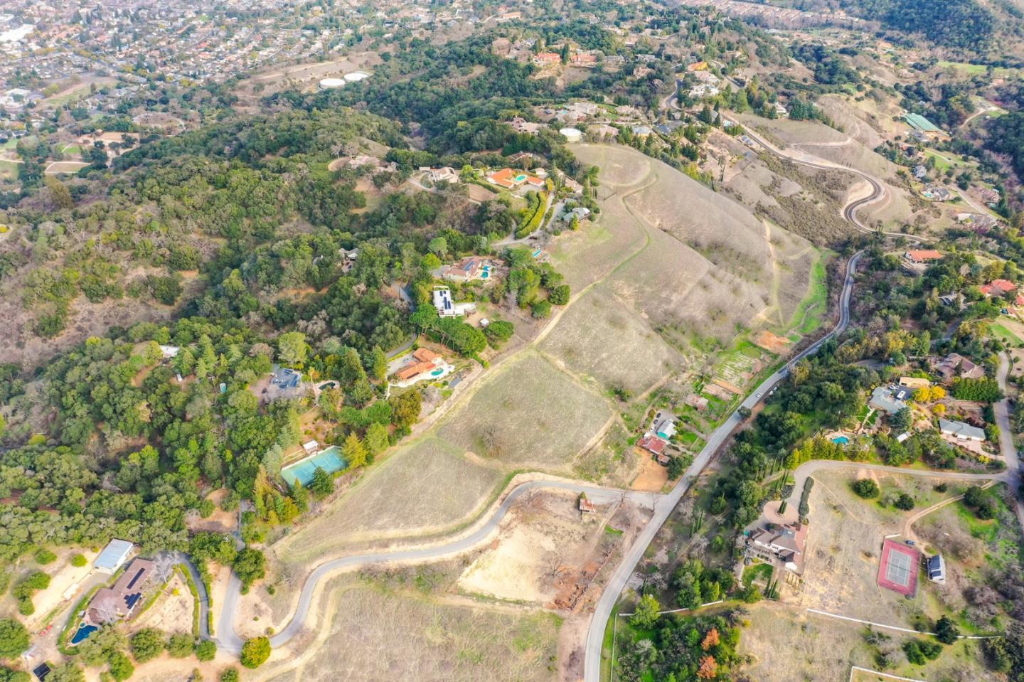 Detail Gallery Image 9 of 18 For 14915 Shannon Rd, Los Gatos,  CA 95032 - 3 Beds | 1 Baths