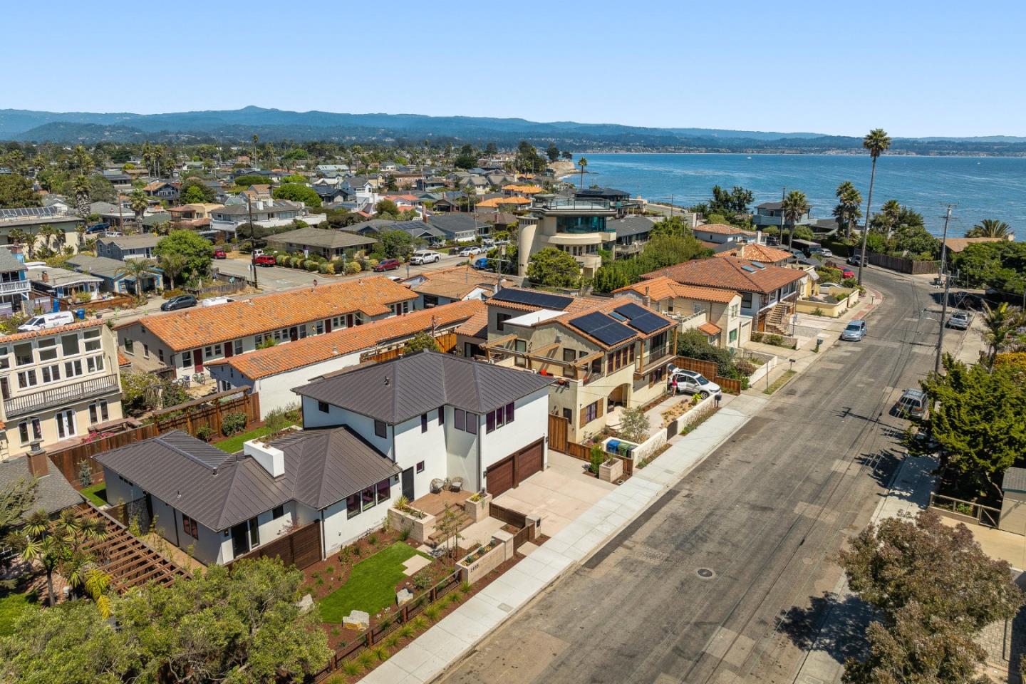 Detail Gallery Image 108 of 120 For 2955 Pleasure Point Drive, Santa Cruz,  CA 95062 - 4 Beds | 3 Baths