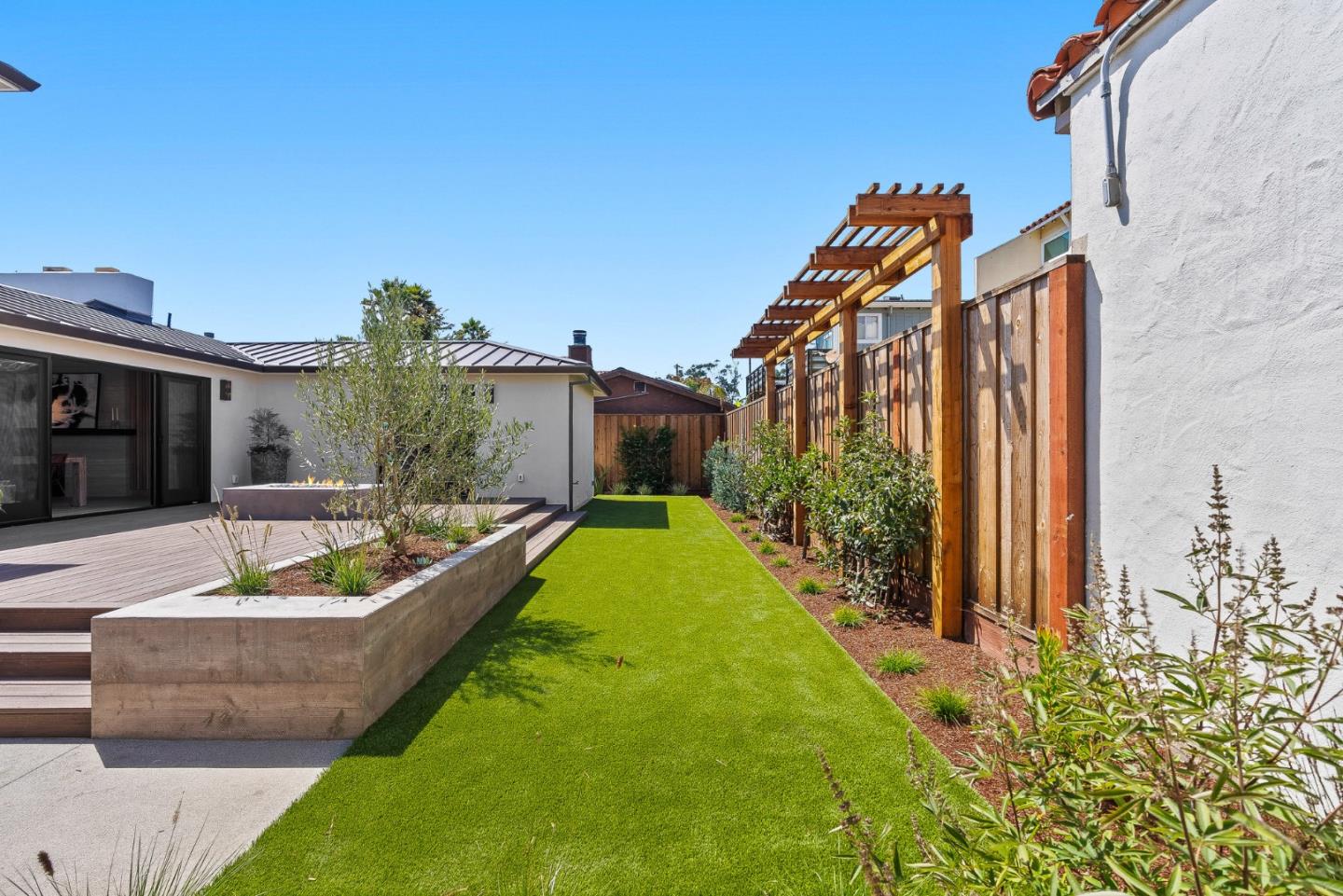 Detail Gallery Image 35 of 120 For 2955 Pleasure Point Drive, Santa Cruz,  CA 95062 - 4 Beds | 3 Baths