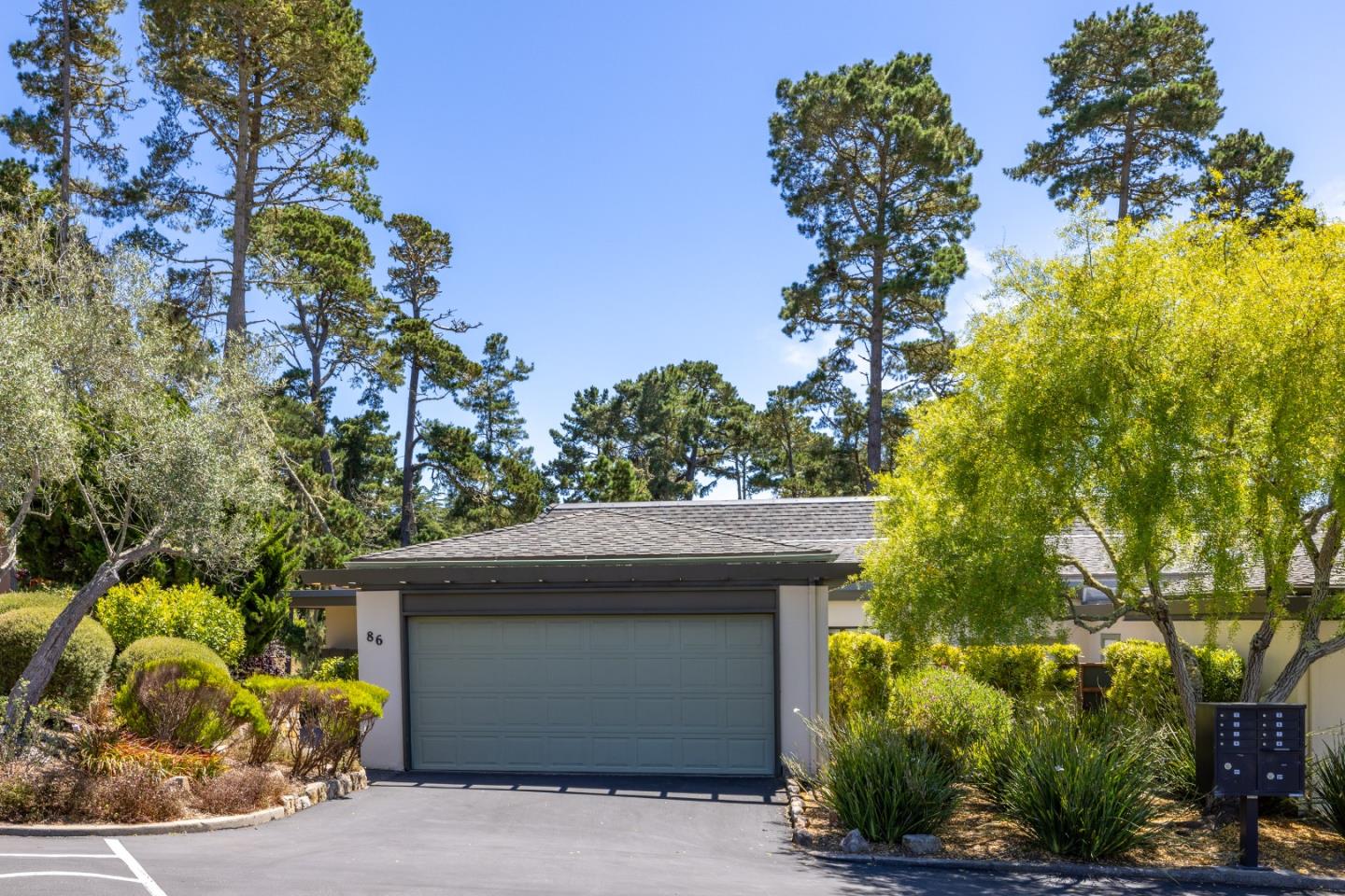 Detail Gallery Image 1 of 1 For 86 High Meadow Ln, Carmel,  CA 93923 - 2 Beds | 2 Baths