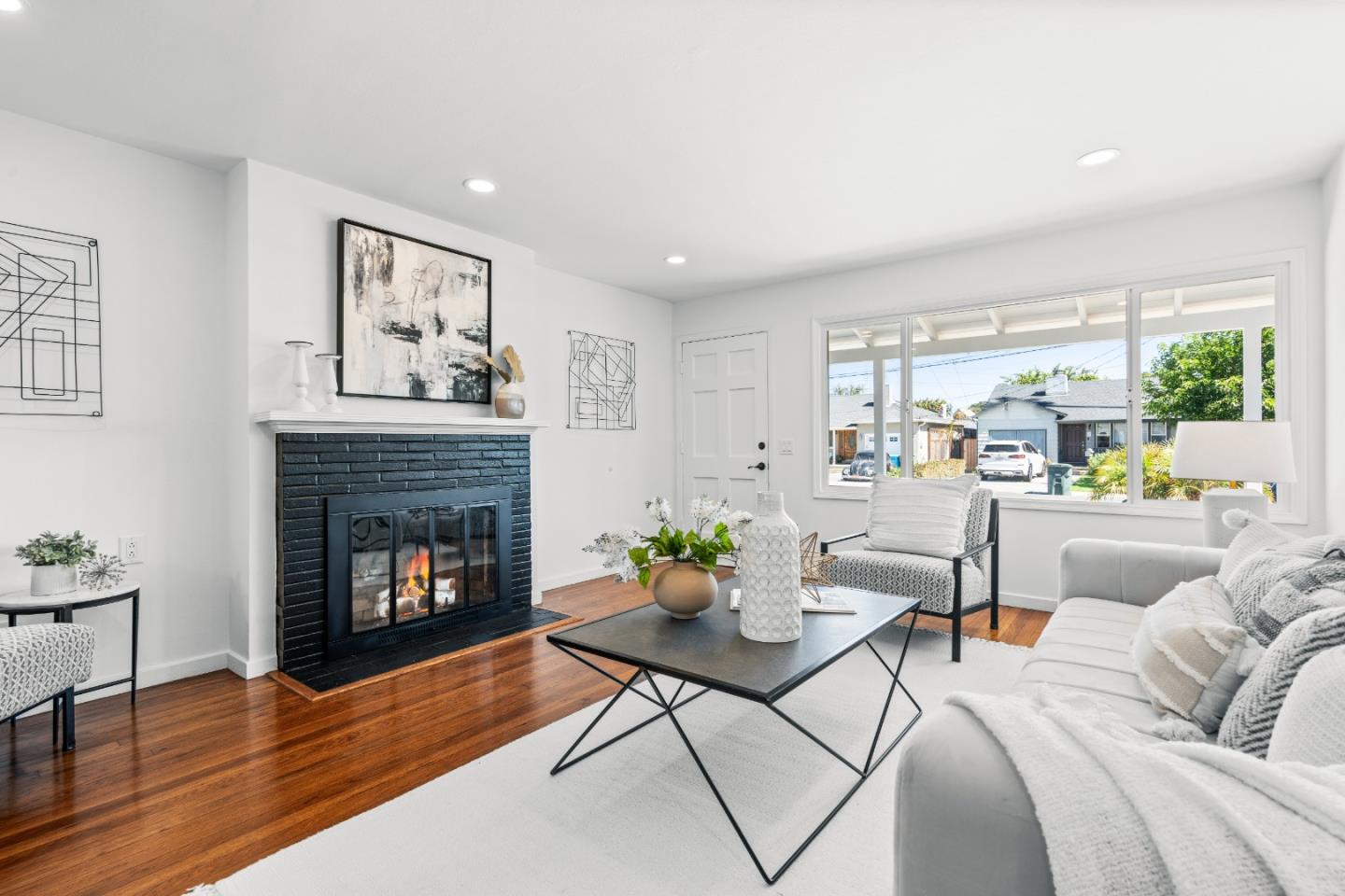 Detail Gallery Image 8 of 50 For 32 Powell St, San Mateo,  CA 94401 - 2 Beds | 1 Baths