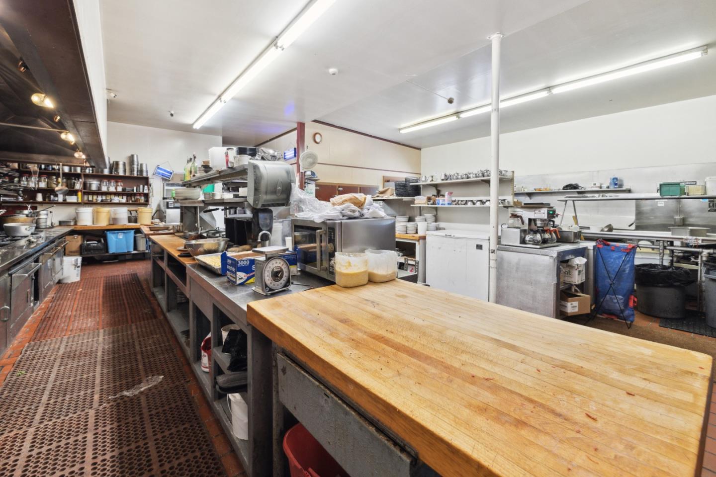 13300 Big Basin Way, Boulder Creek, California 95006, ,Commercial Sale,For Sale,13300 Big Basin Way,ML81977585