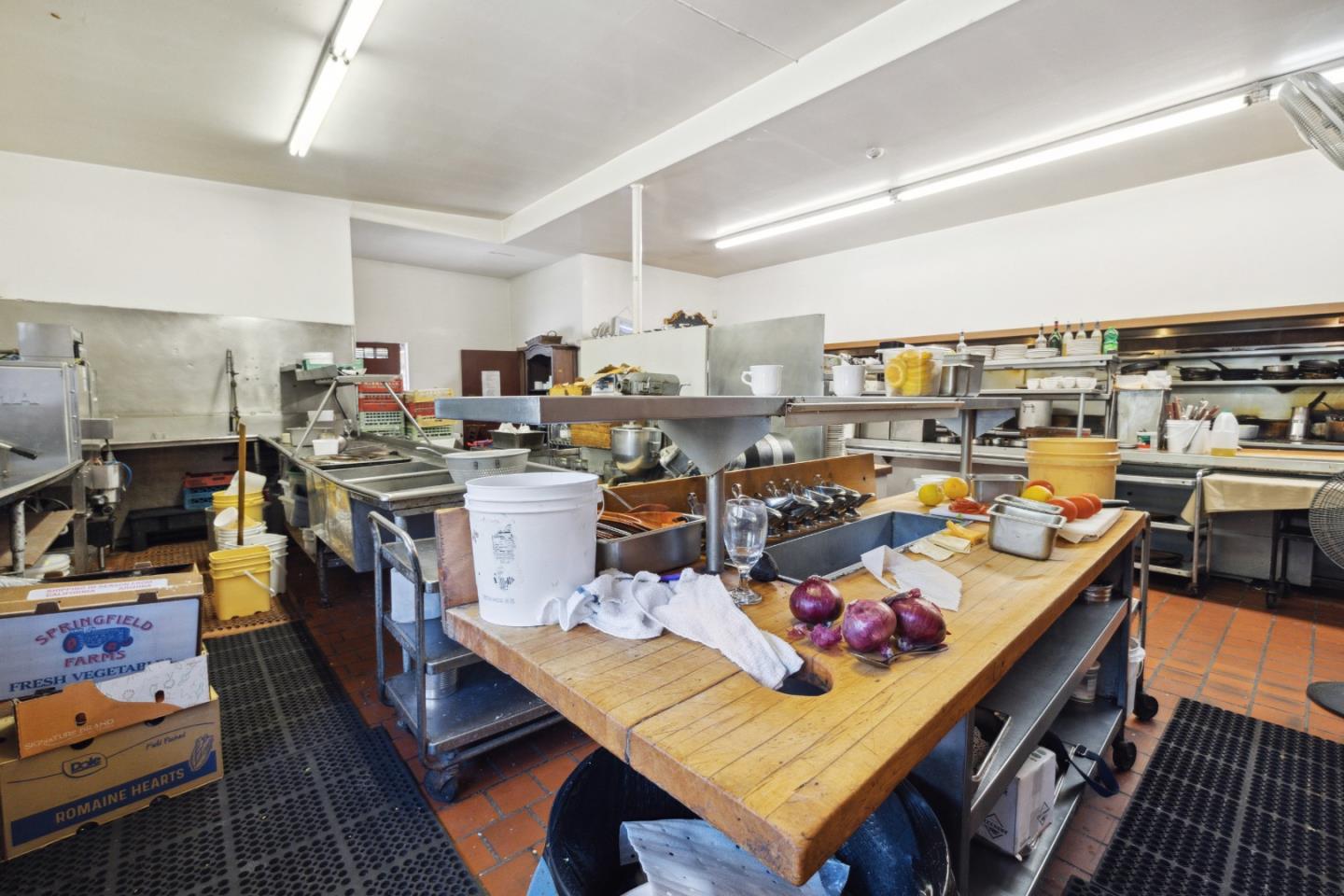 13300 Big Basin Way, Boulder Creek, California 95006, ,Commercial Sale,For Sale,13300 Big Basin Way,ML81977585