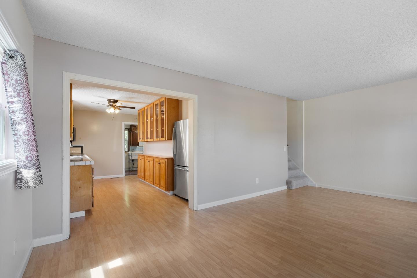 Detail Gallery Image 14 of 31 For 924 Smith Ave, Pinole,  CA 94564 - 2 Beds | 1 Baths