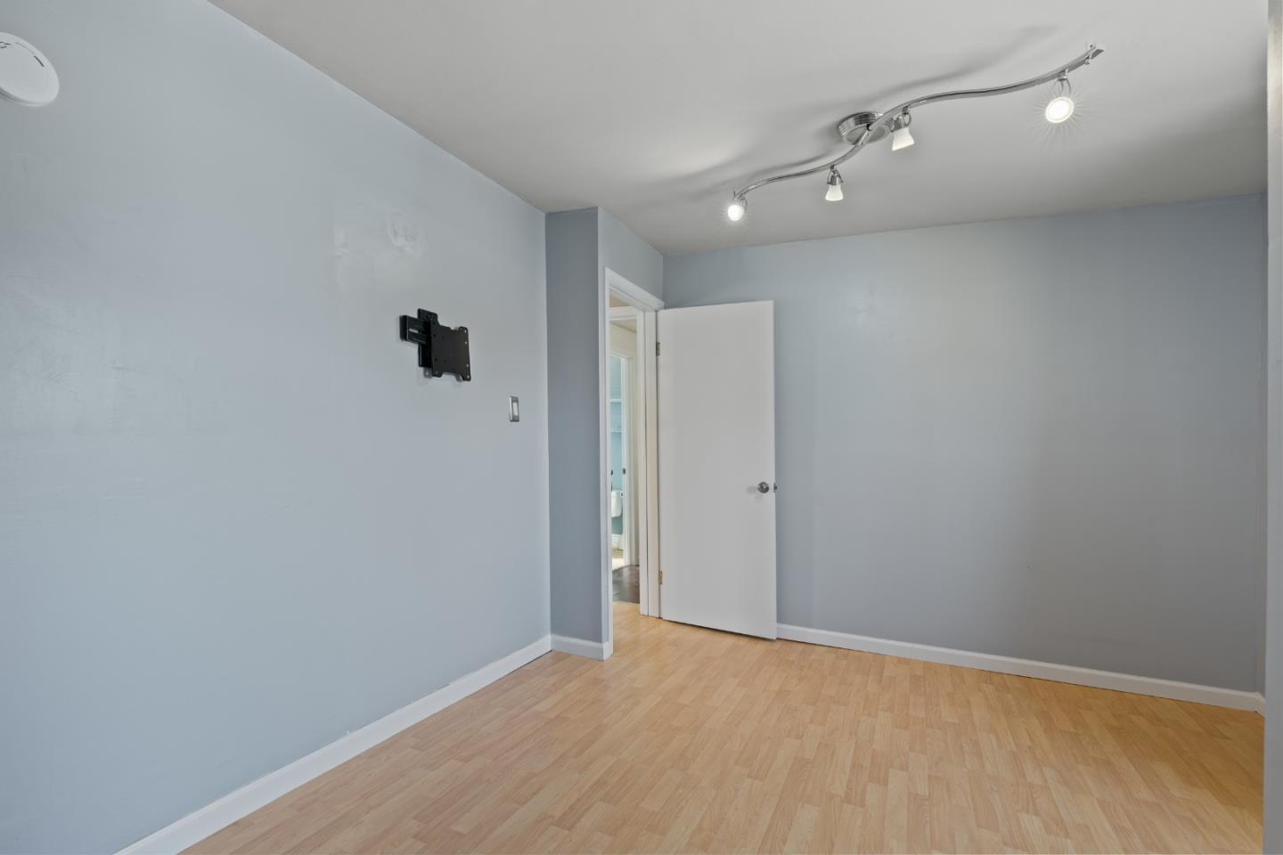 Detail Gallery Image 15 of 31 For 924 Smith Ave, Pinole,  CA 94564 - 2 Beds | 1 Baths