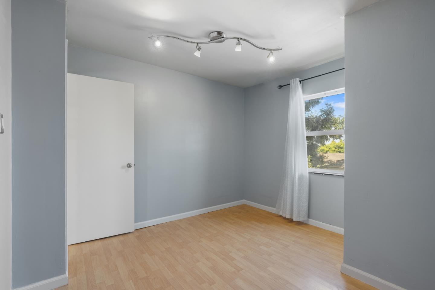 Detail Gallery Image 22 of 31 For 924 Smith Ave, Pinole,  CA 94564 - 2 Beds | 1 Baths