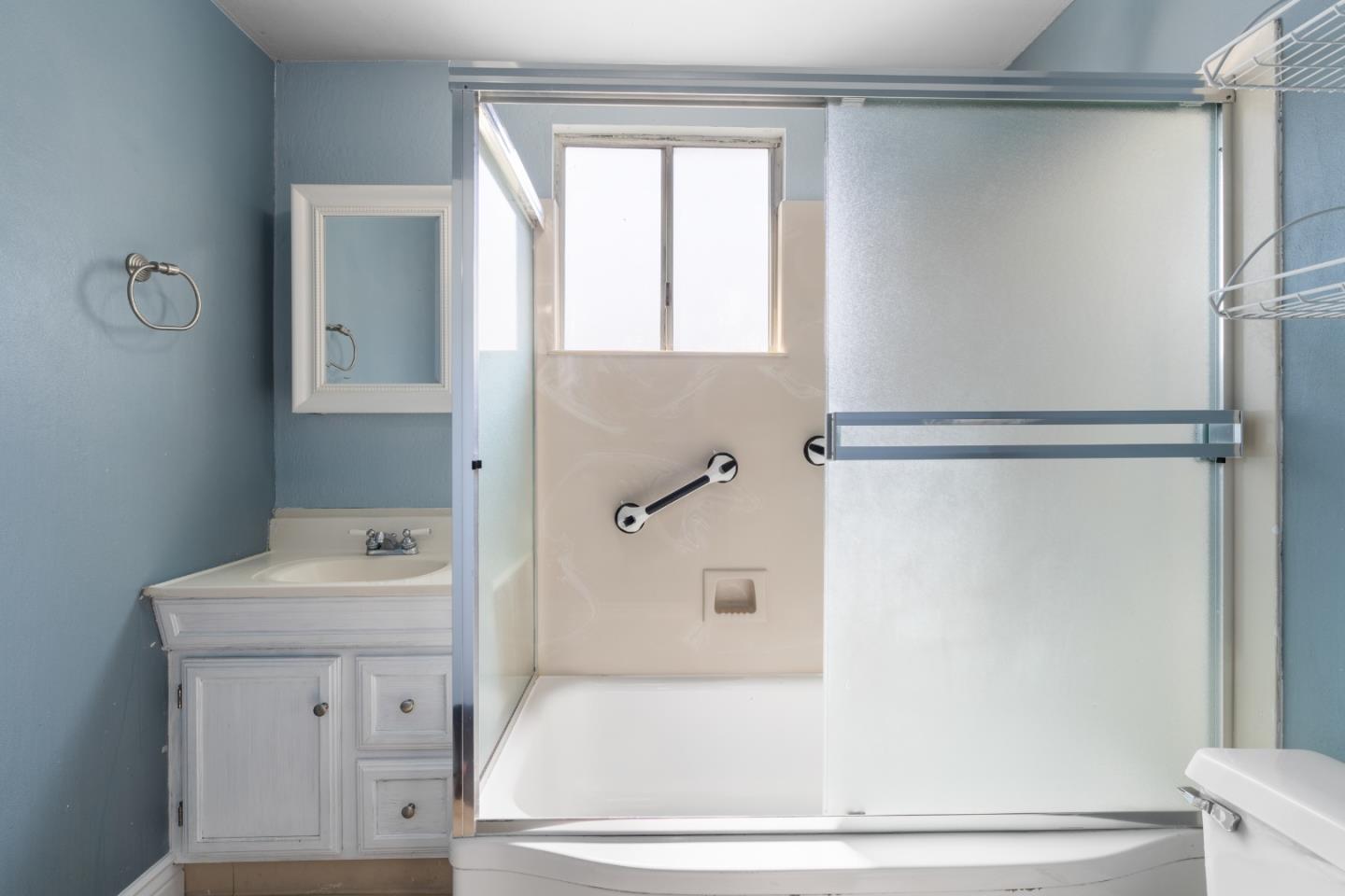Detail Gallery Image 28 of 31 For 924 Smith Ave, Pinole,  CA 94564 - 2 Beds | 1 Baths