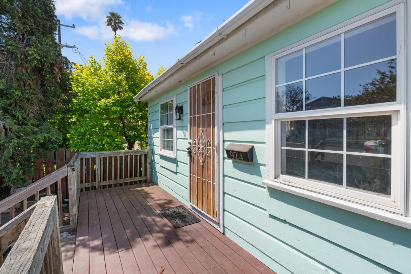 Detail Gallery Image 4 of 31 For 924 Smith Ave, Pinole,  CA 94564 - 2 Beds | 1 Baths