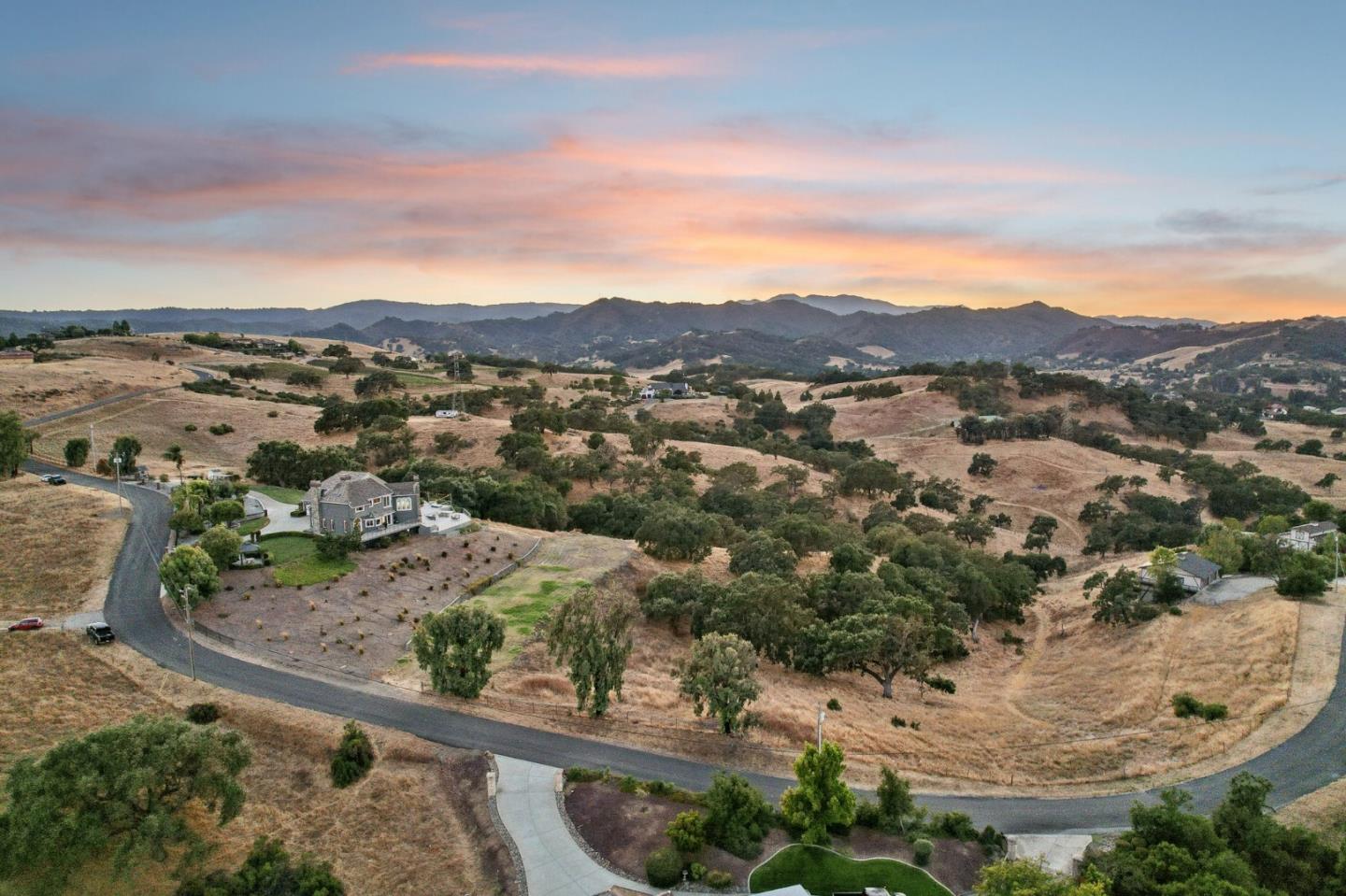 Detail Gallery Image 92 of 113 For 1915 Hayes Ln, San Martin,  CA 95046 - 5 Beds | 5/1 Baths