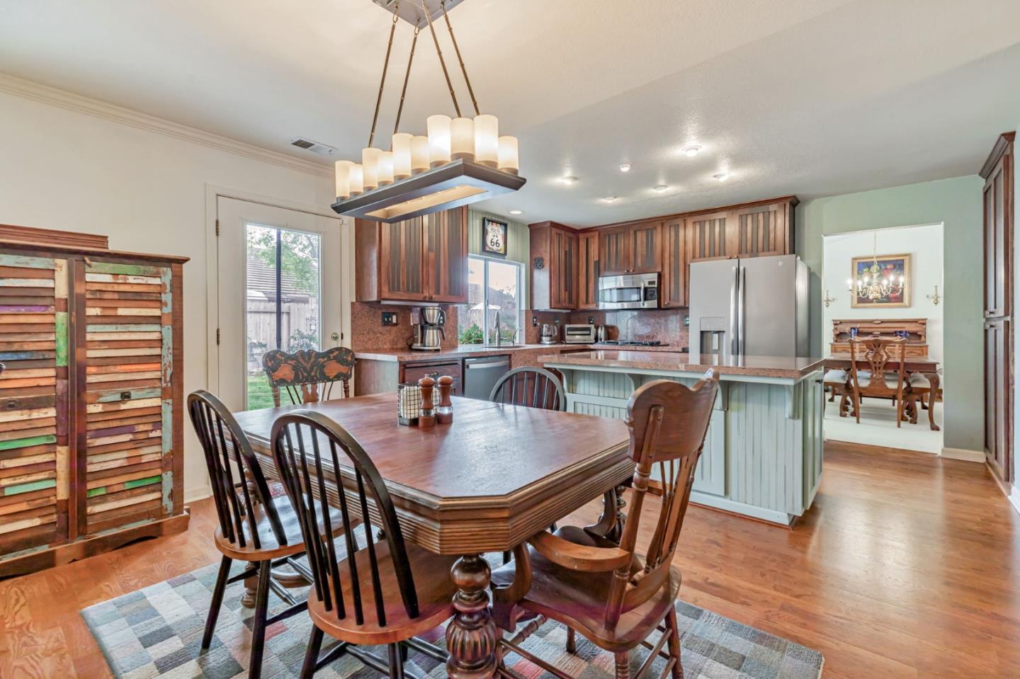 Detail Gallery Image 19 of 48 For 2181 Burlwood Dr, Hollister,  CA 95023 - 4 Beds | 2/1 Baths