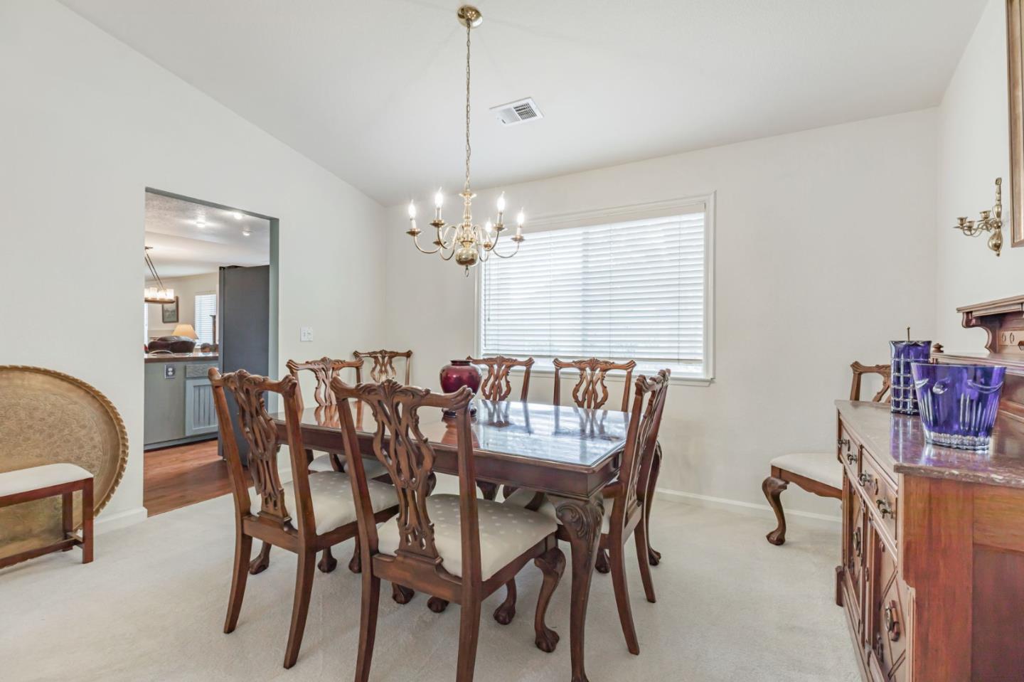 Detail Gallery Image 22 of 48 For 2181 Burlwood Dr, Hollister,  CA 95023 - 4 Beds | 2/1 Baths