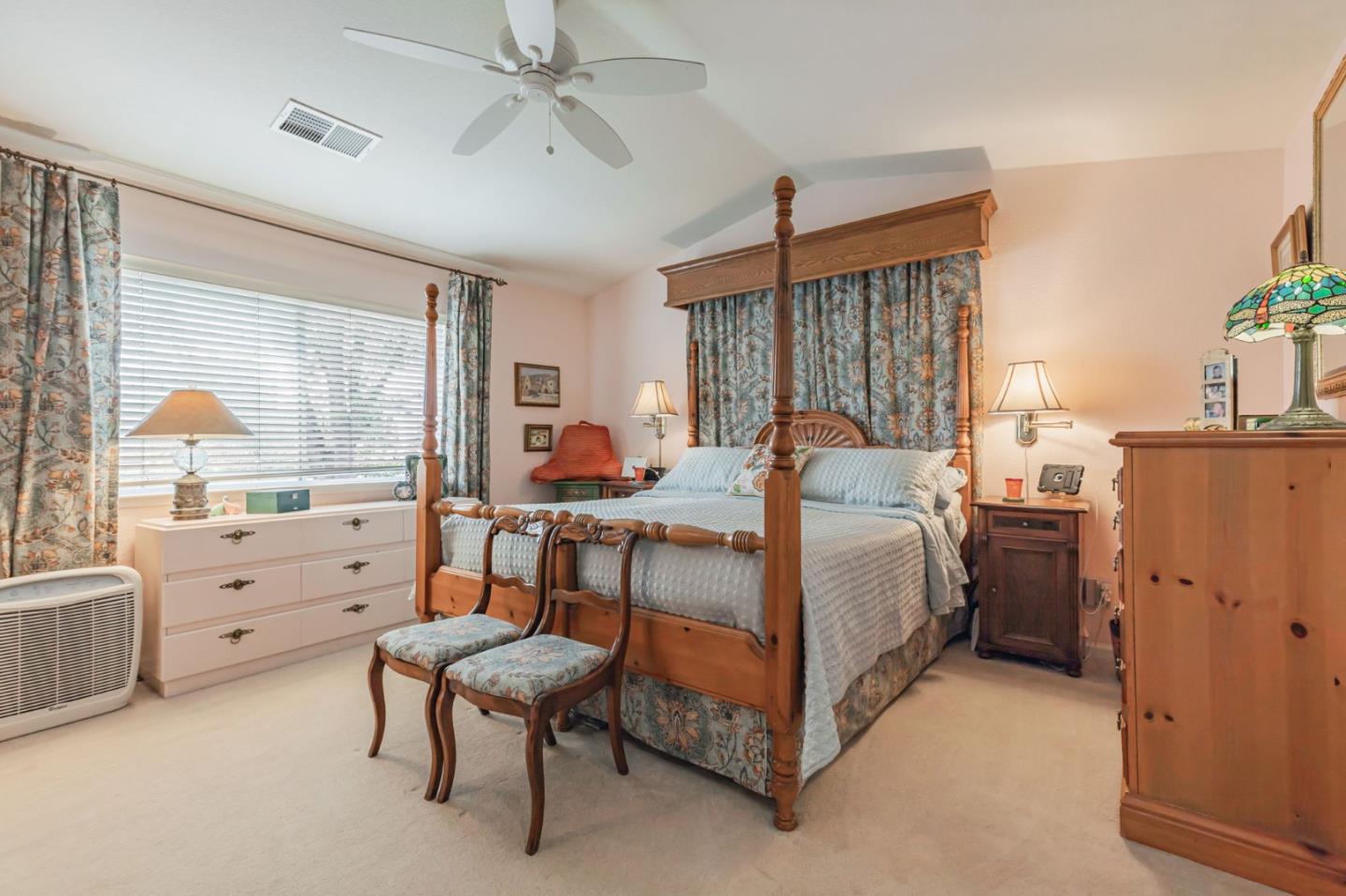 Detail Gallery Image 25 of 48 For 2181 Burlwood Dr, Hollister,  CA 95023 - 4 Beds | 2/1 Baths