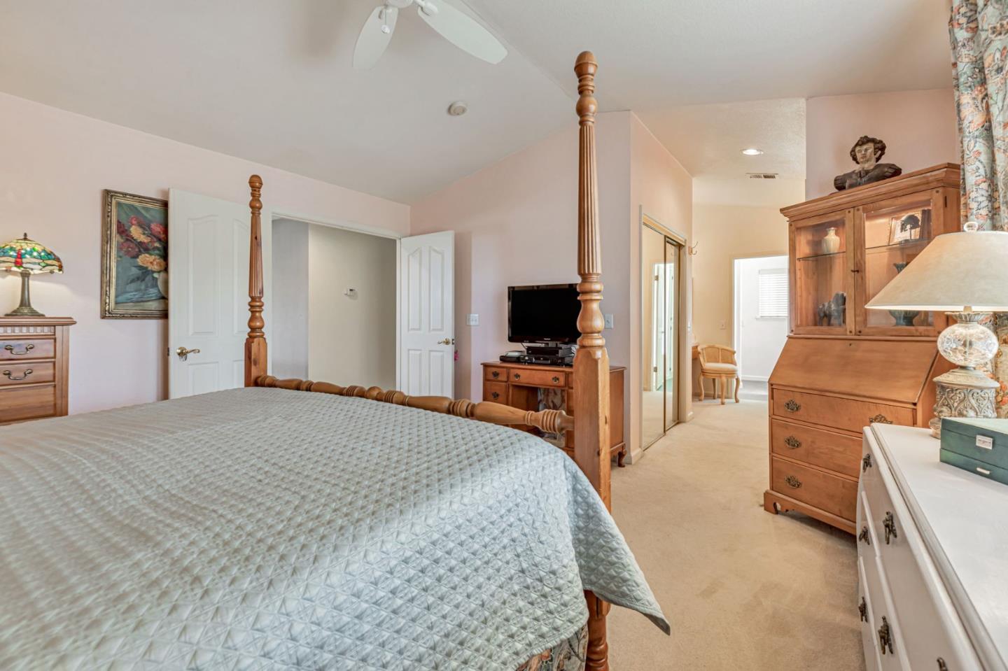 Detail Gallery Image 26 of 48 For 2181 Burlwood Dr, Hollister,  CA 95023 - 4 Beds | 2/1 Baths