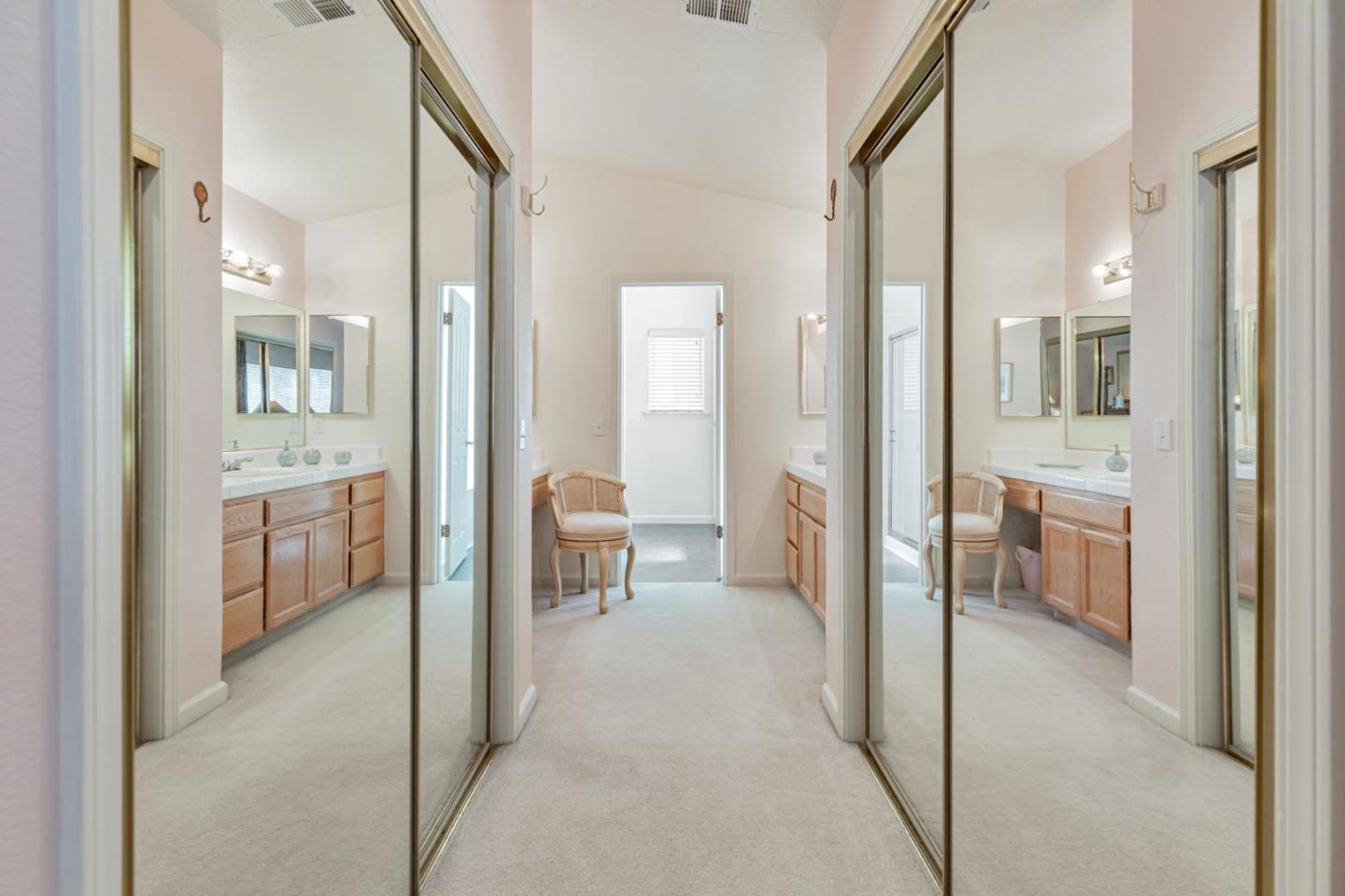 Detail Gallery Image 31 of 48 For 2181 Burlwood Dr, Hollister,  CA 95023 - 4 Beds | 2/1 Baths