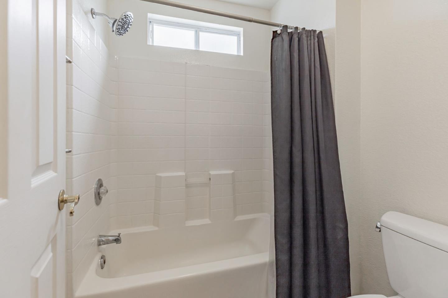 Detail Gallery Image 39 of 48 For 2181 Burlwood Dr, Hollister,  CA 95023 - 4 Beds | 2/1 Baths