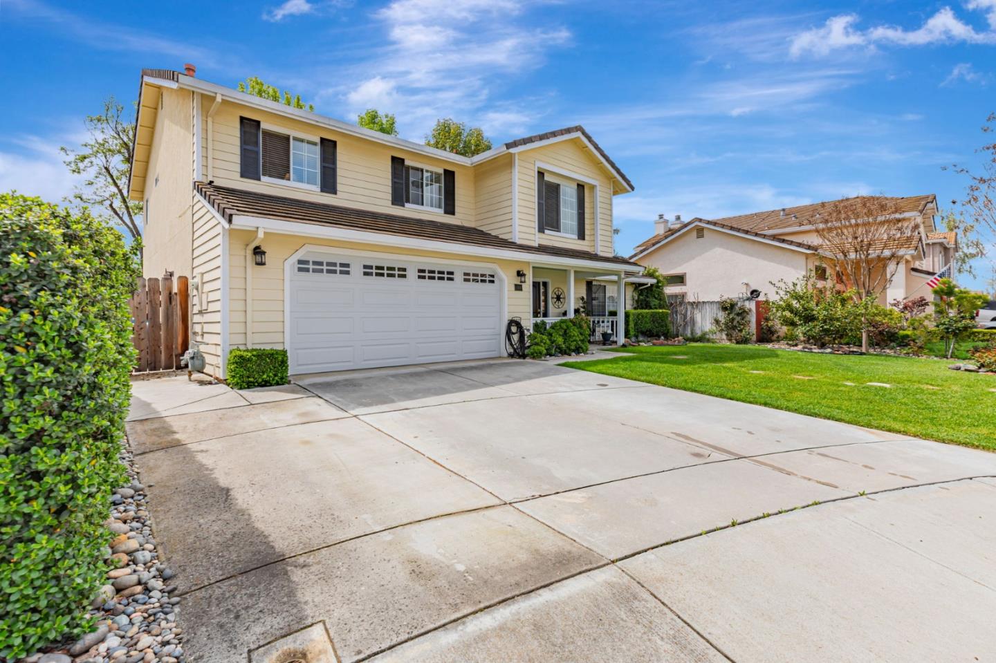 Detail Gallery Image 4 of 48 For 2181 Burlwood Dr, Hollister,  CA 95023 - 4 Beds | 2/1 Baths