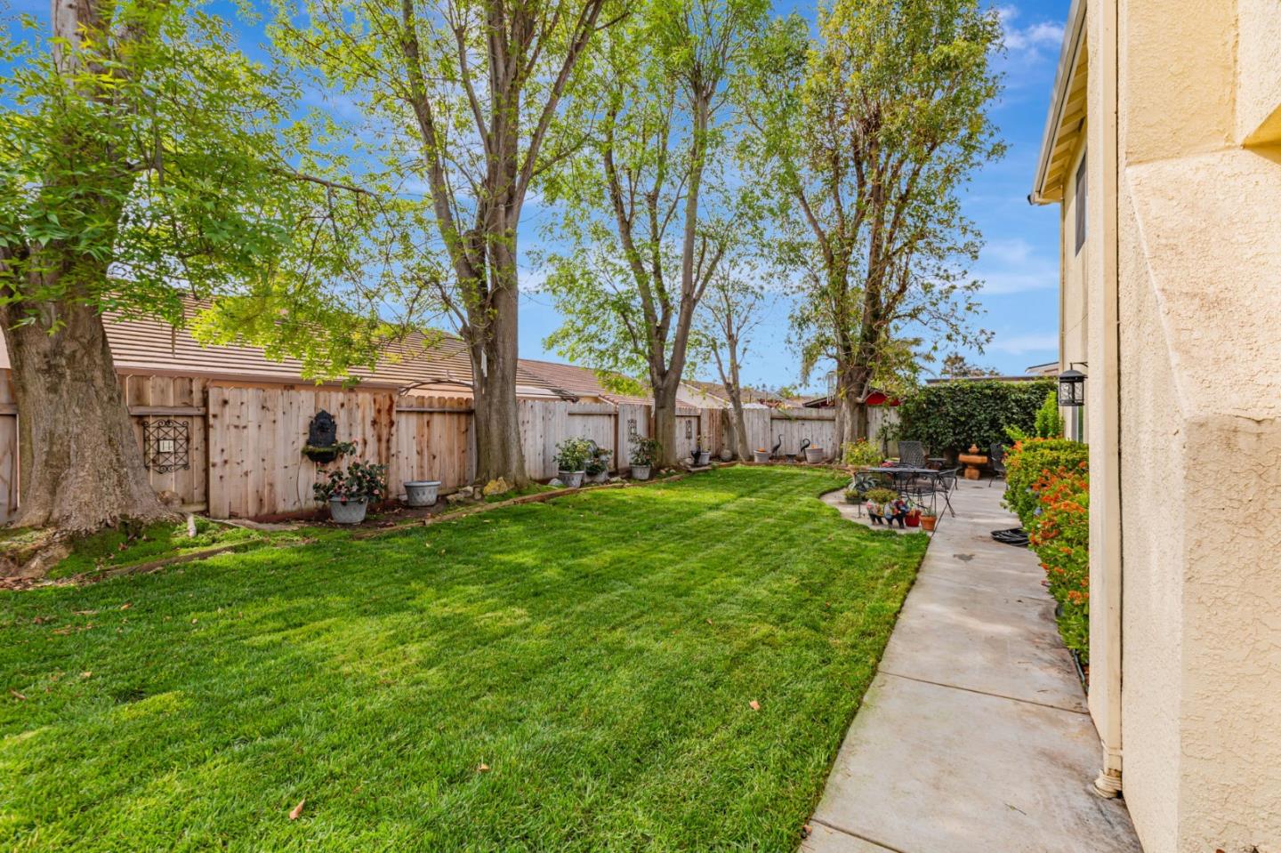 Detail Gallery Image 44 of 48 For 2181 Burlwood Dr, Hollister,  CA 95023 - 4 Beds | 2/1 Baths