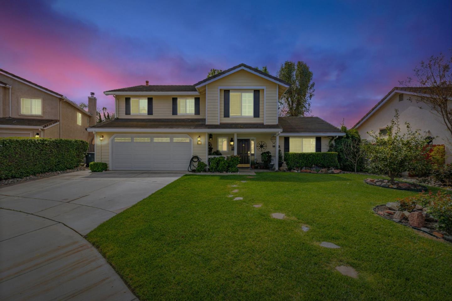 Detail Gallery Image 6 of 48 For 2181 Burlwood Dr, Hollister,  CA 95023 - 4 Beds | 2/1 Baths