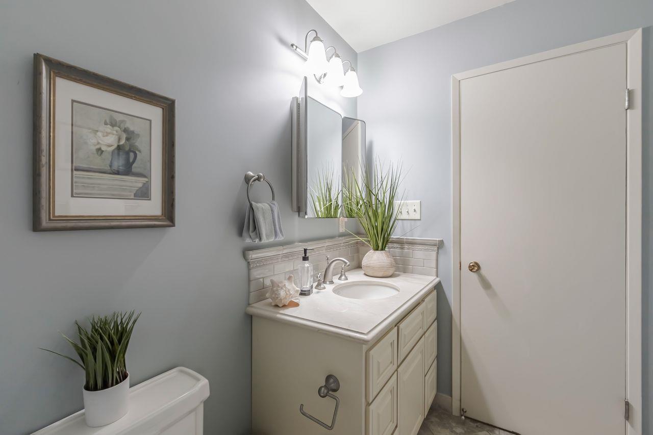 Detail Gallery Image 34 of 43 For 1706 Grizilo Dr, San Jose,  CA 95124 - 5 Beds | 2/1 Baths