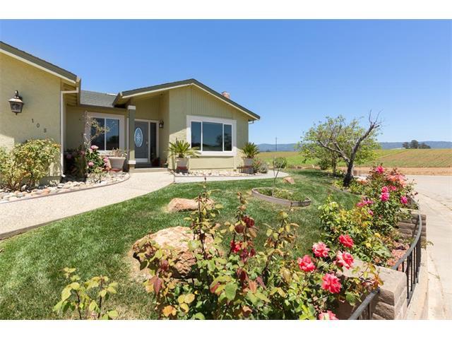 Detail Gallery Image 1 of 8 For 108 via Nicola, Watsonville,  CA 95076 - 4 Beds | 2 Baths