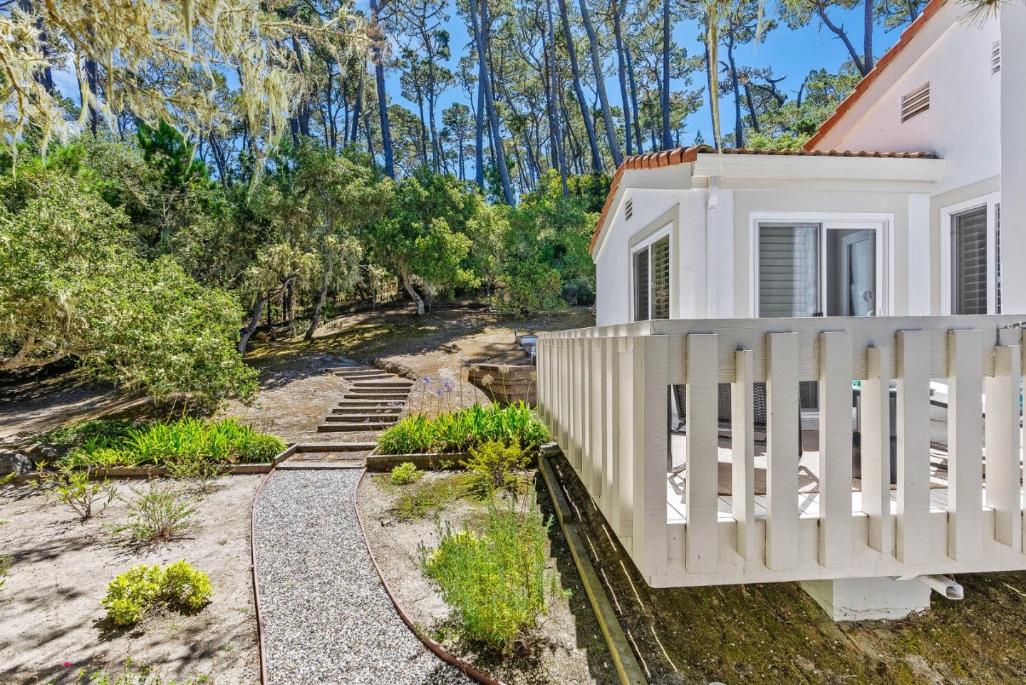 Detail Gallery Image 18 of 29 For 3017 Forest Way, Pebble Beach,  CA 93953 - 3 Beds | 2 Baths