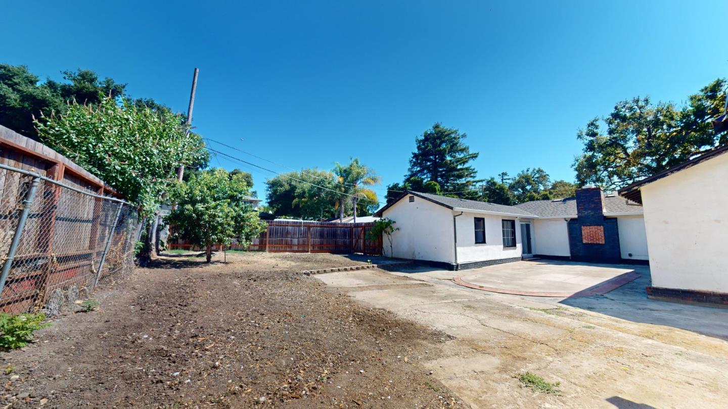 Detail Gallery Image 39 of 40 For 2289 Lincoln St, East Palo Alto,  CA 94303 - 4 Beds | 2 Baths