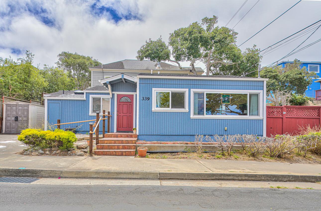 Detail Gallery Image 1 of 1 For 339 Laurel Ave, Pacific Grove,  CA 93950 - 1 Beds | 2 Baths