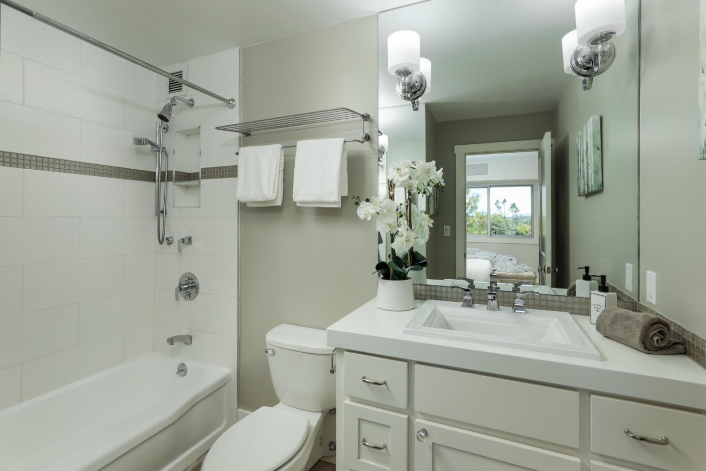 Detail Gallery Image 11 of 28 For 101 Alma St #1003,  Palo Alto,  CA 94301 - 2 Beds | 2 Baths