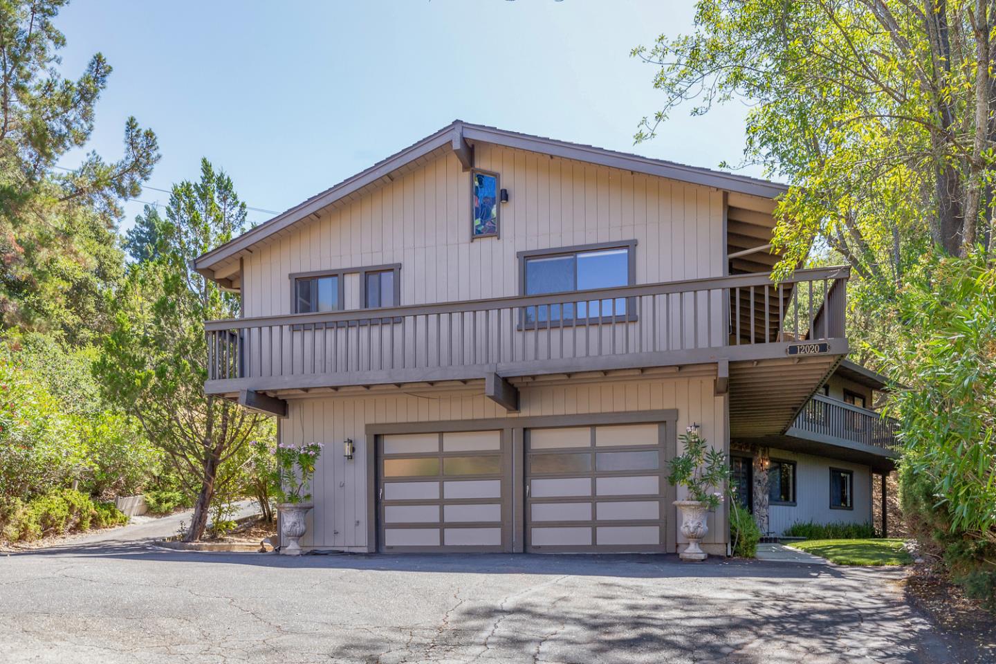 Detail Gallery Image 1 of 31 For 12020 Hummingbird Ct, Los Altos Hills,  CA 94022 - 5 Beds | 3 Baths