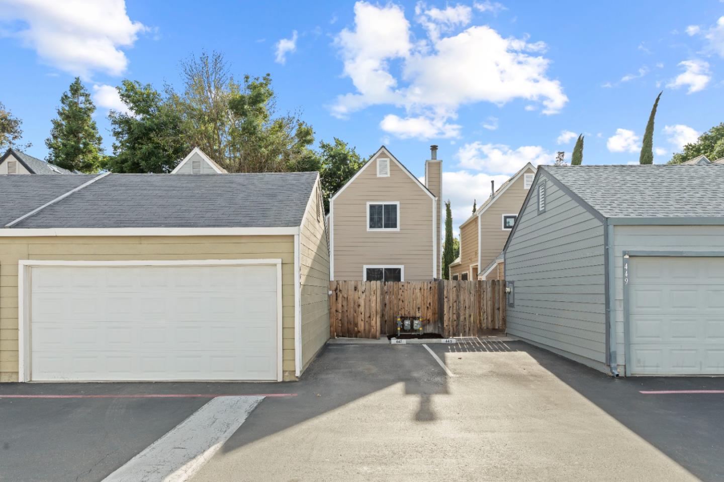 Detail Gallery Image 32 of 47 For 447 Golf Circle West, Manteca,  CA 95337 - 2 Beds | 2 Baths