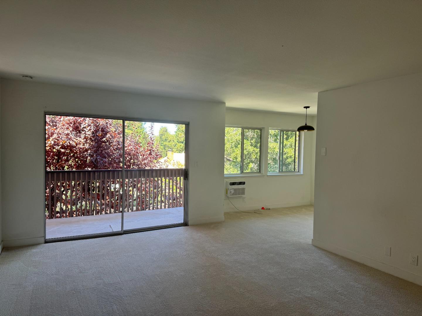 Detail Gallery Image 11 of 42 For 150 W Edith Ave #21,  Los Altos,  CA 94022 - 2 Beds | 2 Baths