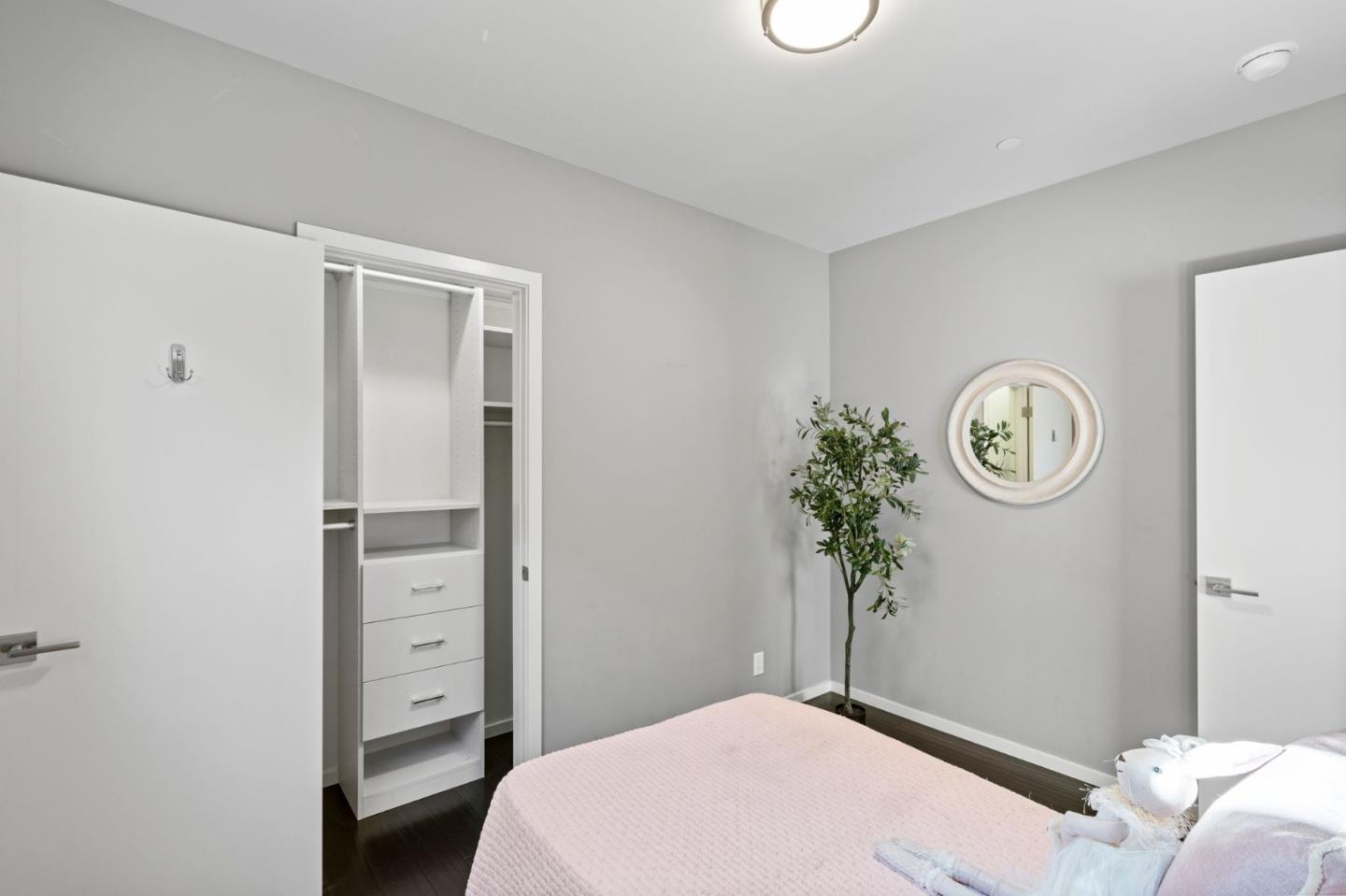 Detail Gallery Image 23 of 58 For 1536 Cherry St #D,  San Carlos,  CA 94070 - 3 Beds | 2/1 Baths