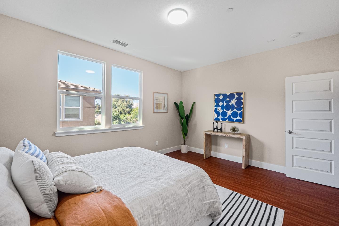 Detail Gallery Image 24 of 38 For 2418 Stearman Ln #8,  San Jose,  CA 95132 - 3 Beds | 2/1 Baths