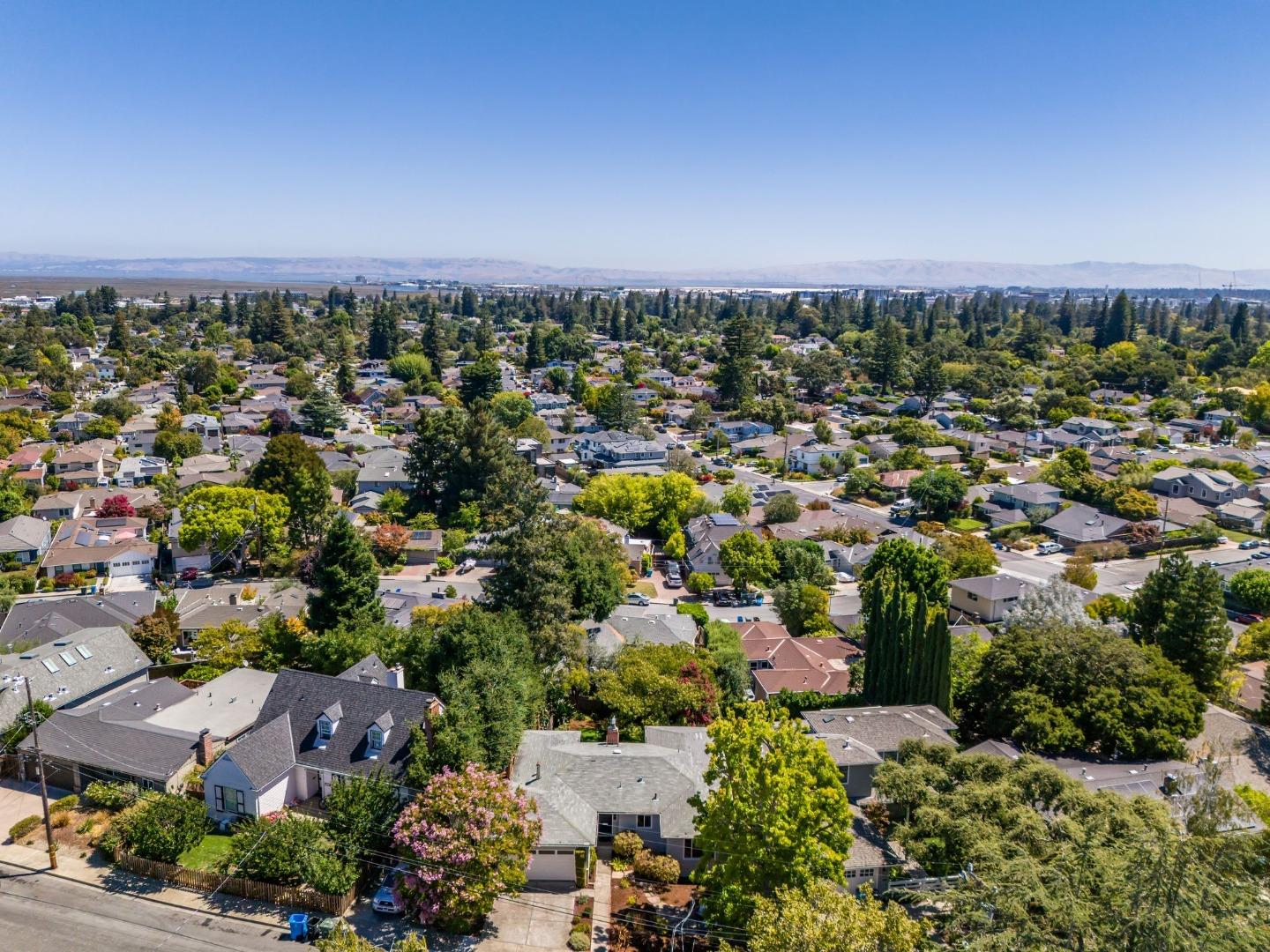 Detail Gallery Image 21 of 22 For 141 Garnet Ave, San Carlos,  CA 94070 - 3 Beds | 2 Baths