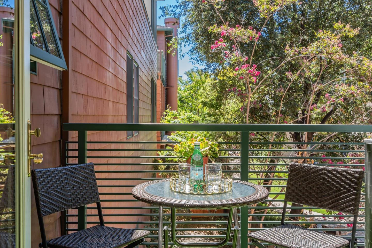 Detail Gallery Image 18 of 40 For 435 Sheridan Ave #203,  Palo Alto,  CA 94306 - 3 Beds | 2 Baths