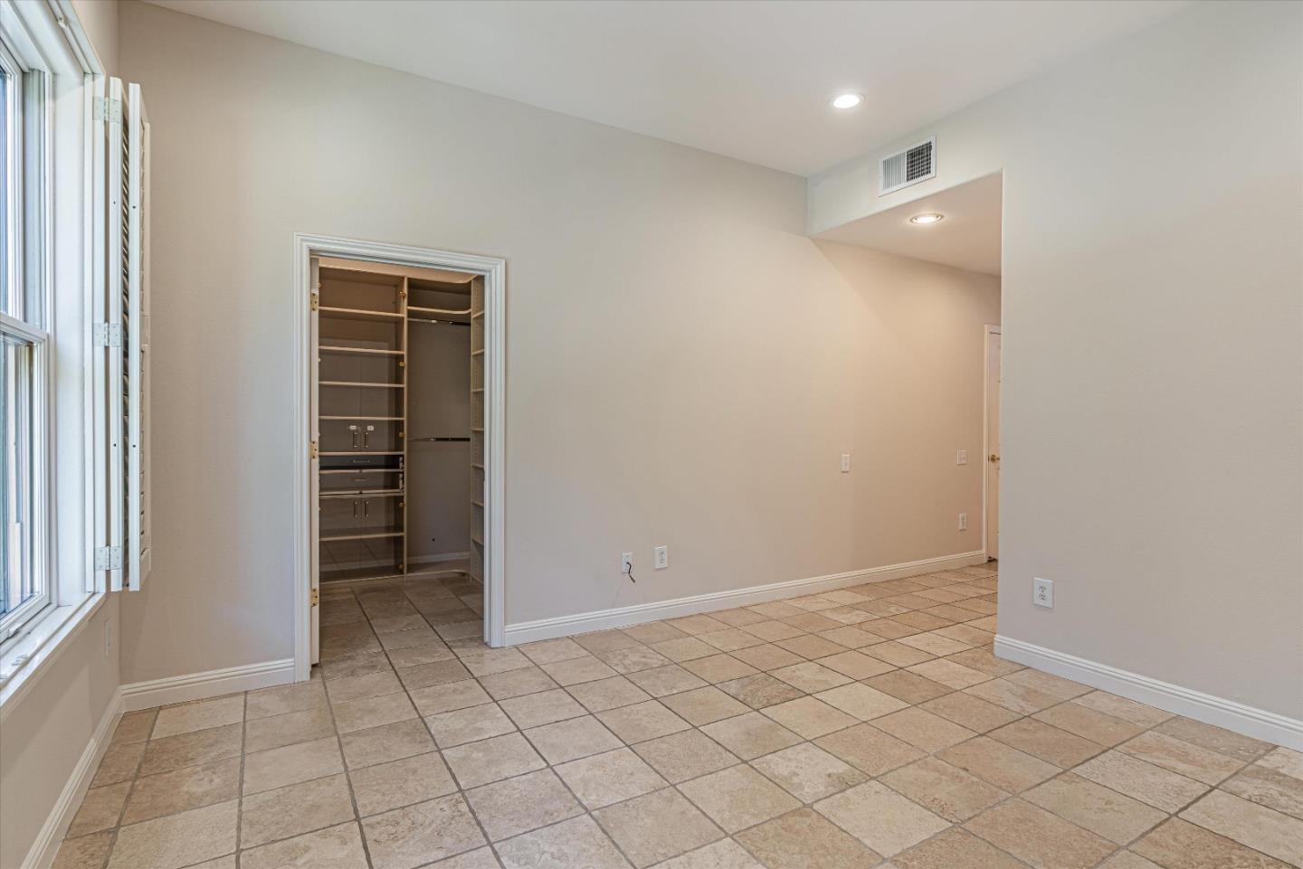 Detail Gallery Image 20 of 40 For 435 Sheridan Ave #203,  Palo Alto,  CA 94306 - 3 Beds | 2 Baths