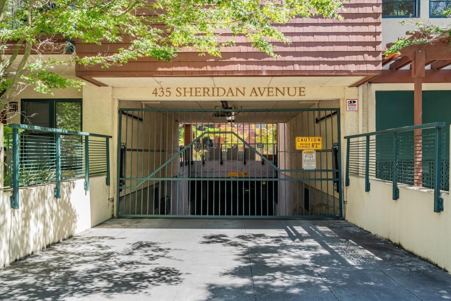 Detail Gallery Image 3 of 40 For 435 Sheridan Ave #203,  Palo Alto,  CA 94306 - 3 Beds | 2 Baths