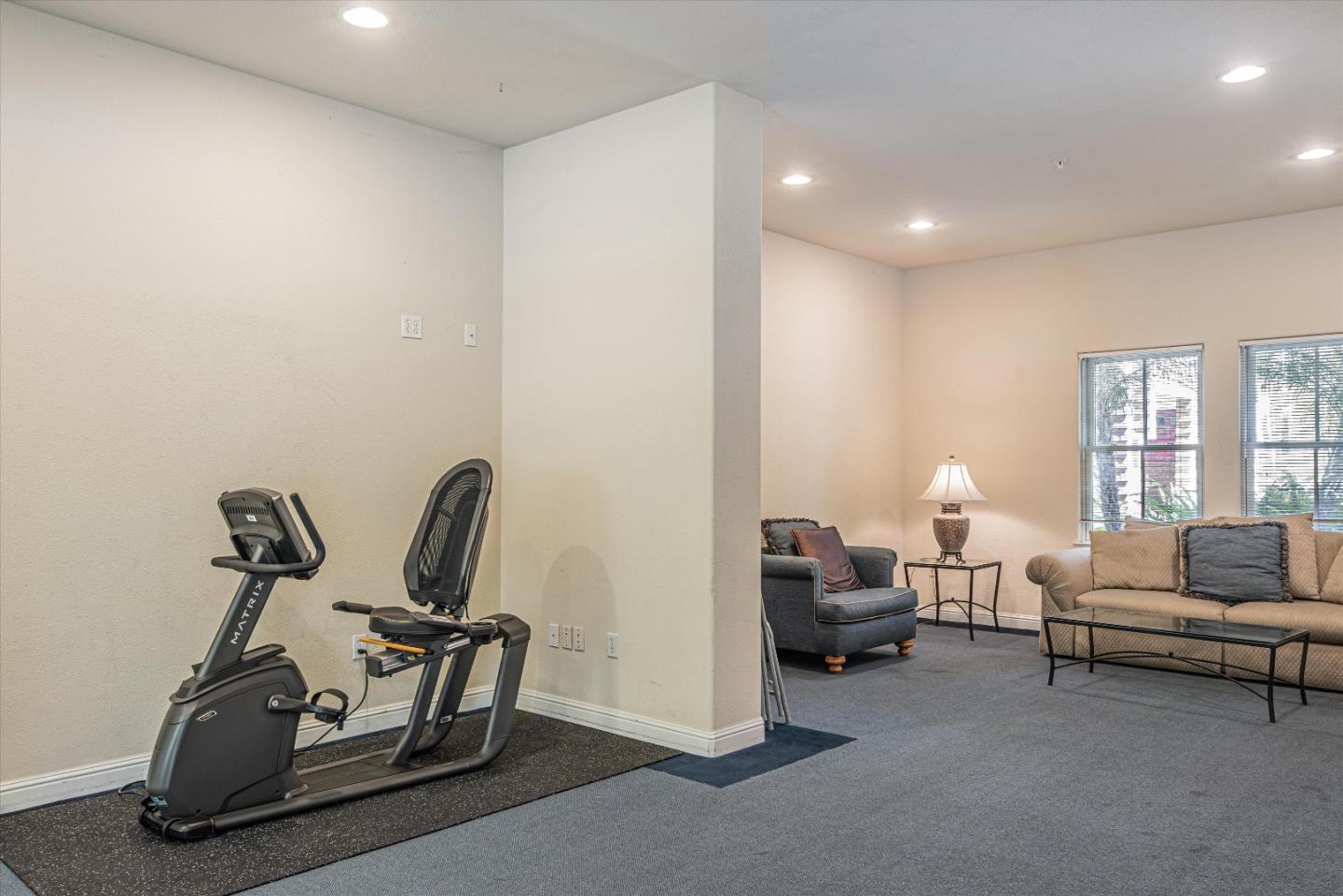 Detail Gallery Image 34 of 40 For 435 Sheridan Ave #203,  Palo Alto,  CA 94306 - 3 Beds | 2 Baths