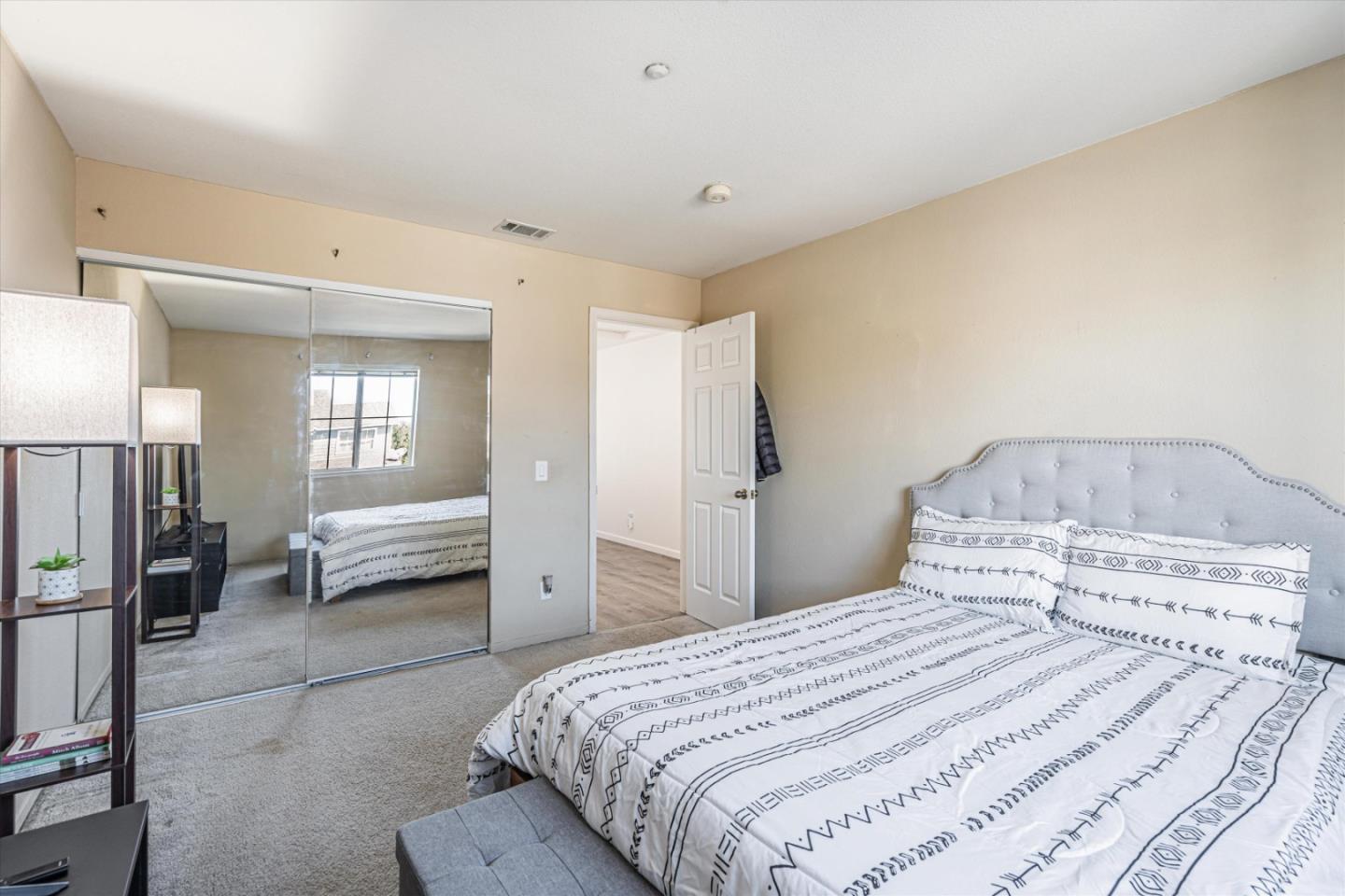 Detail Gallery Image 22 of 34 For 211 Clearpointe Dr, Vallejo,  CA 94591 - 3 Beds | 2/1 Baths