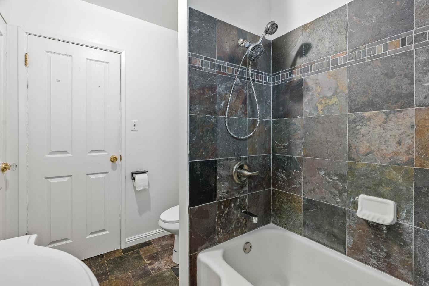 Detail Gallery Image 12 of 34 For 14760 Virginia Ave, Boulder Creek,  CA 95006 - 2 Beds | 2 Baths