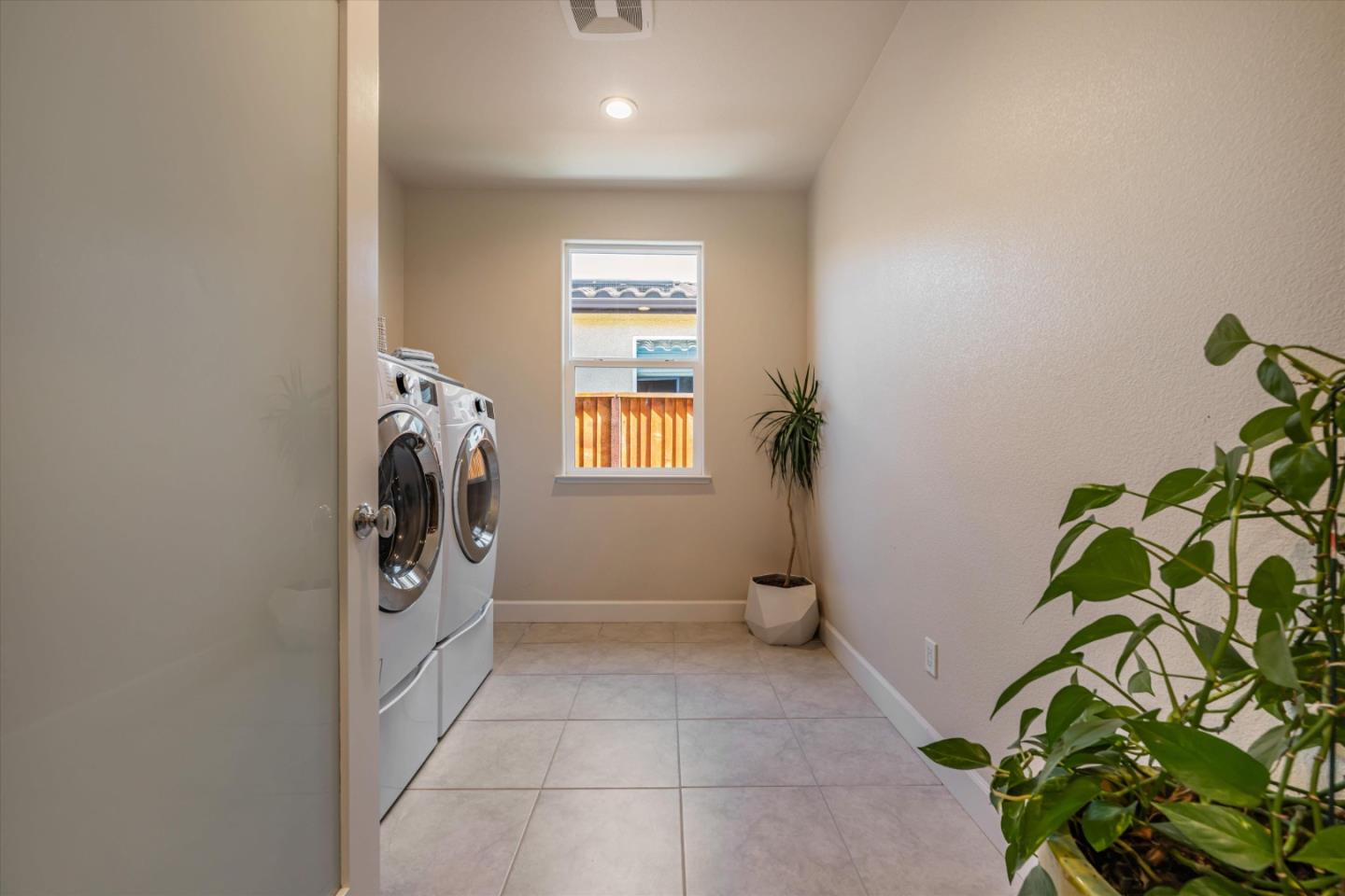 Detail Gallery Image 26 of 43 For 821 Cordoba Way, Hollister,  CA 95023 - 3 Beds | 2/1 Baths