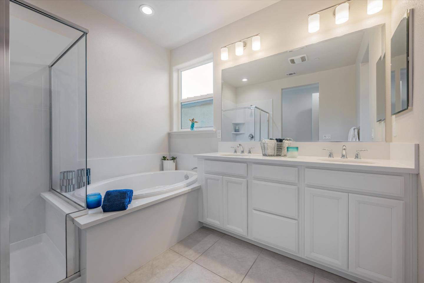 Detail Gallery Image 31 of 43 For 821 Cordoba Way, Hollister,  CA 95023 - 3 Beds | 2/1 Baths