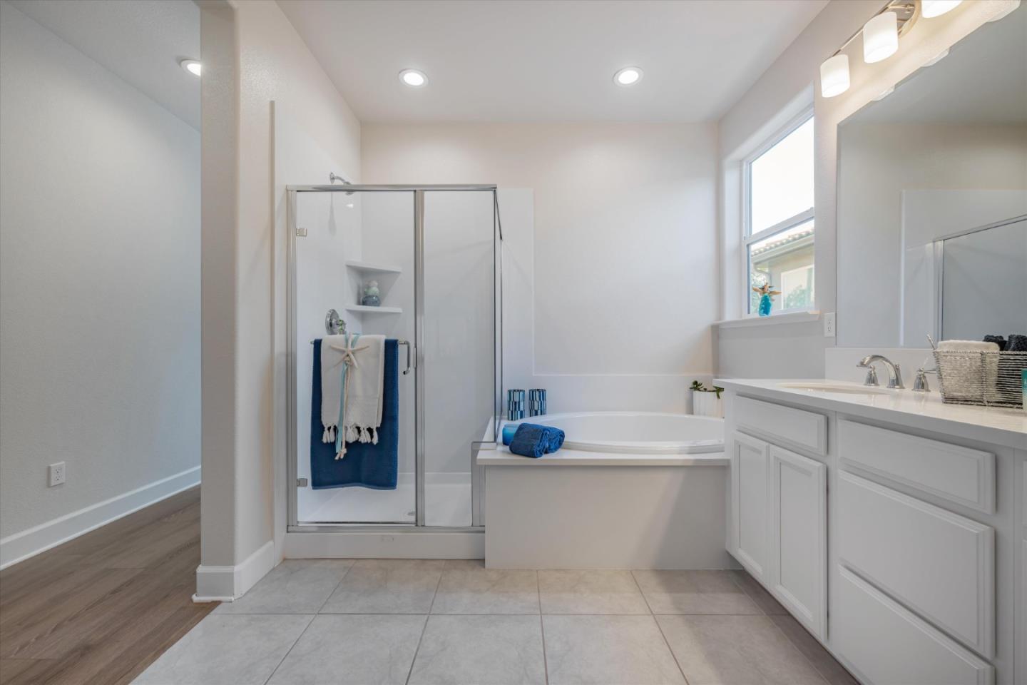 Detail Gallery Image 32 of 43 For 821 Cordoba Way, Hollister,  CA 95023 - 3 Beds | 2/1 Baths