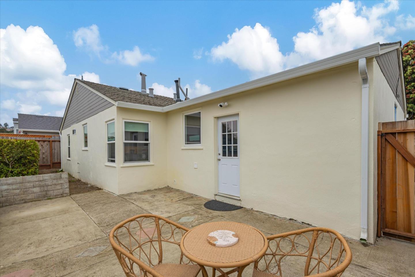 Detail Gallery Image 25 of 58 For 516 Fremont Ave, Pacifica,  CA 94044 - 3 Beds | 1 Baths