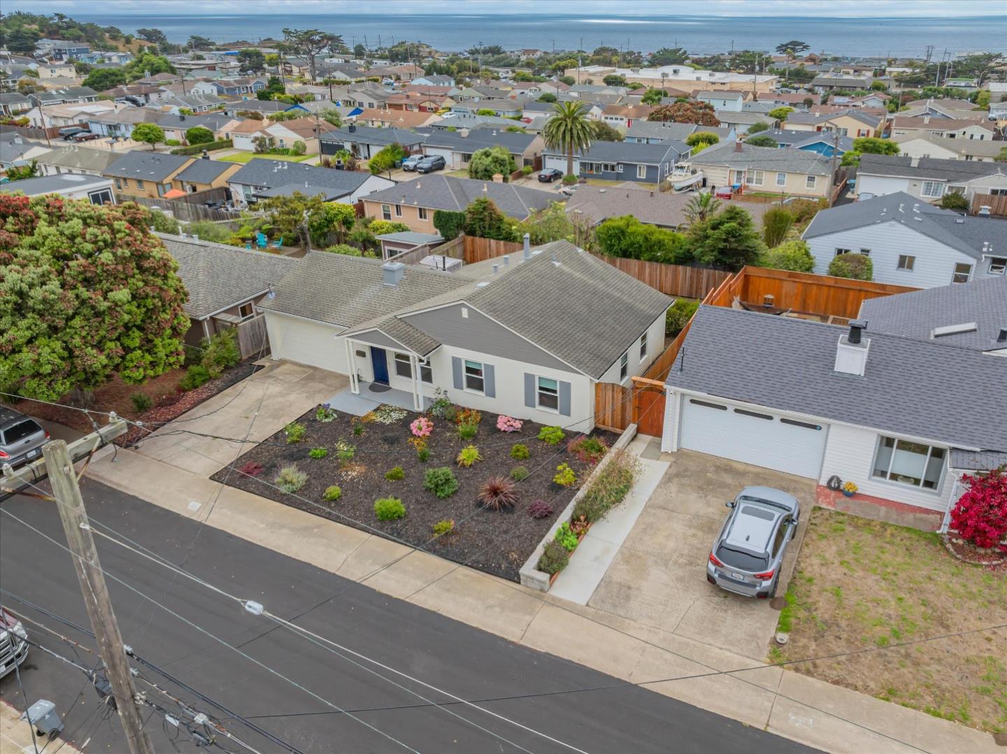 Detail Gallery Image 3 of 58 For 516 Fremont Ave, Pacifica,  CA 94044 - 3 Beds | 1 Baths