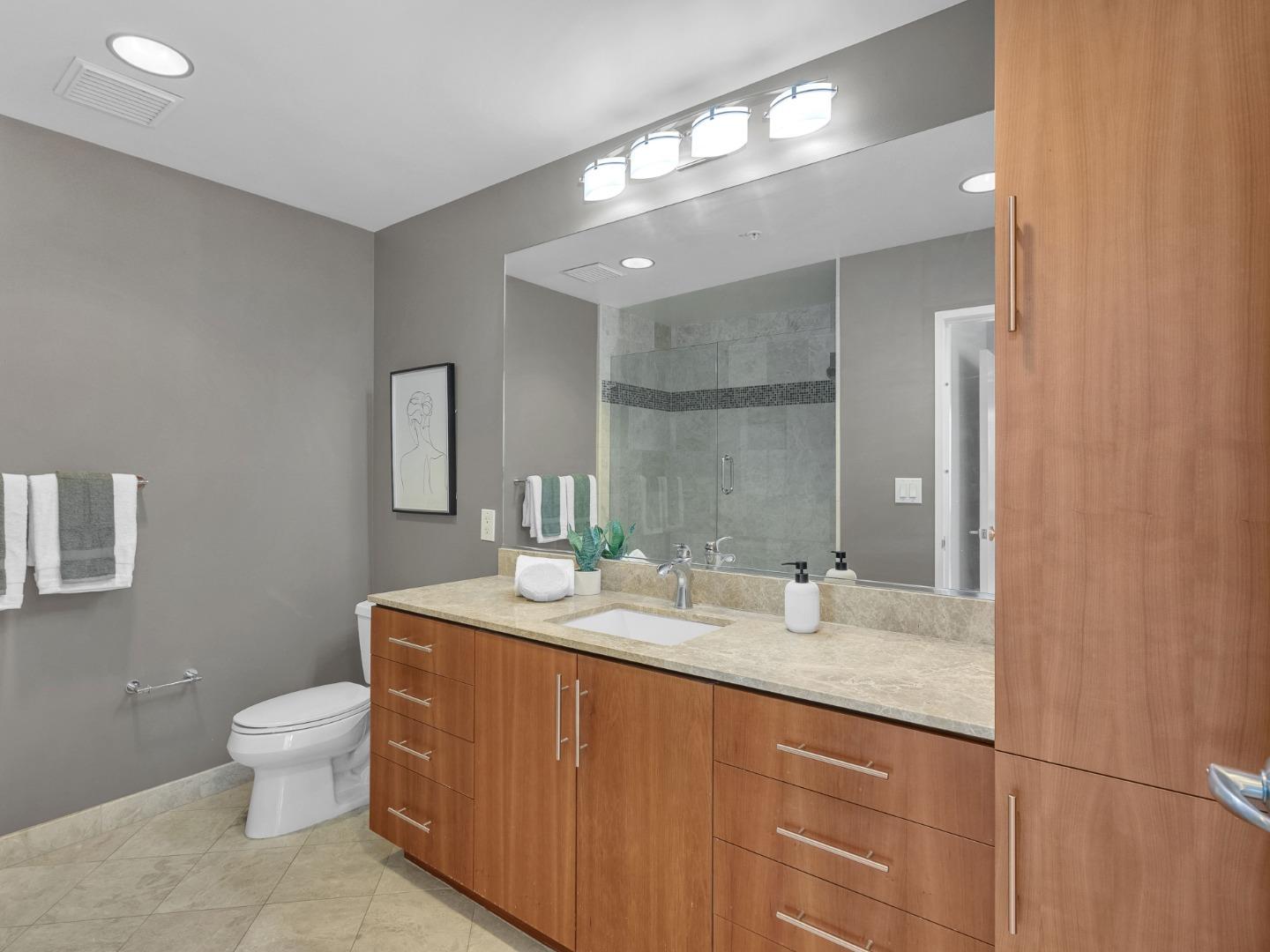 Detail Gallery Image 16 of 54 For 38 N Almaden Blvd #1700,  San Jose,  CA 95110 - 2 Beds | 2 Baths