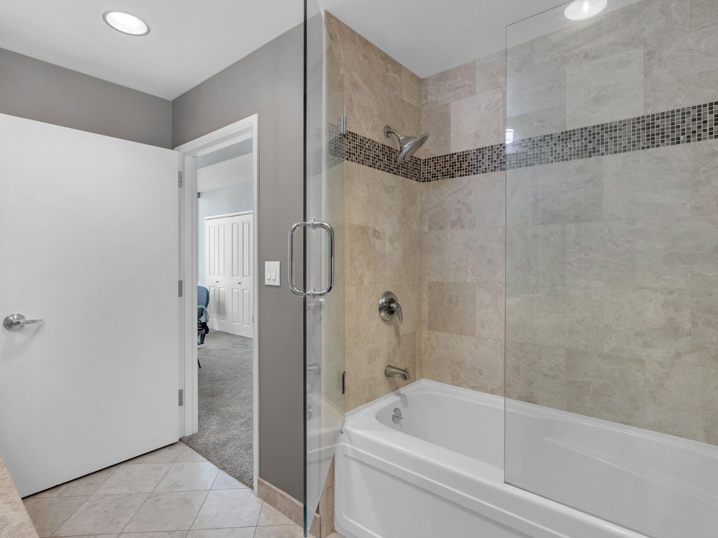 Detail Gallery Image 18 of 54 For 38 N Almaden Blvd #1700,  San Jose,  CA 95110 - 2 Beds | 2 Baths