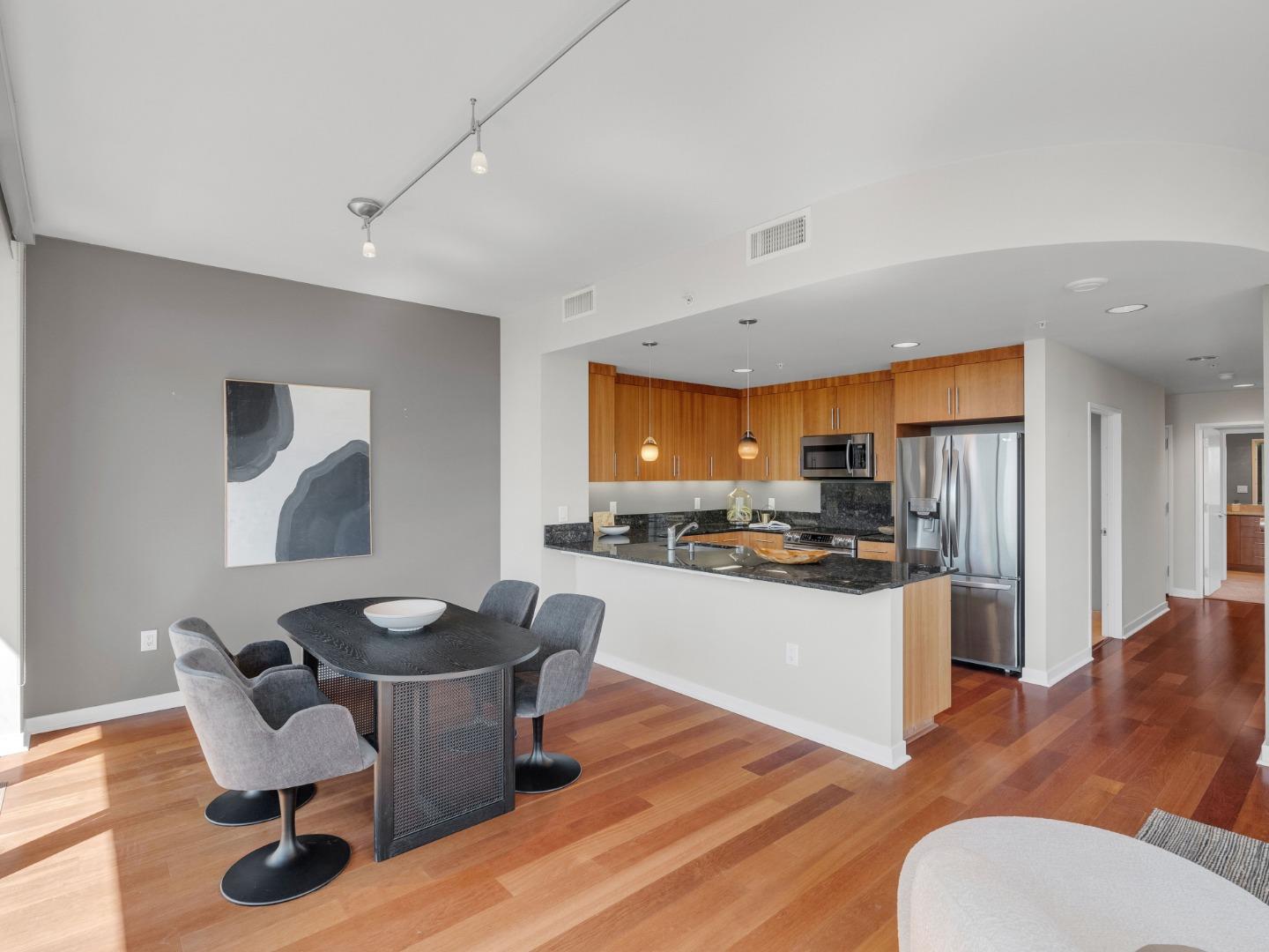 Detail Gallery Image 34 of 54 For 38 N Almaden Blvd #1700,  San Jose,  CA 95110 - 2 Beds | 2 Baths